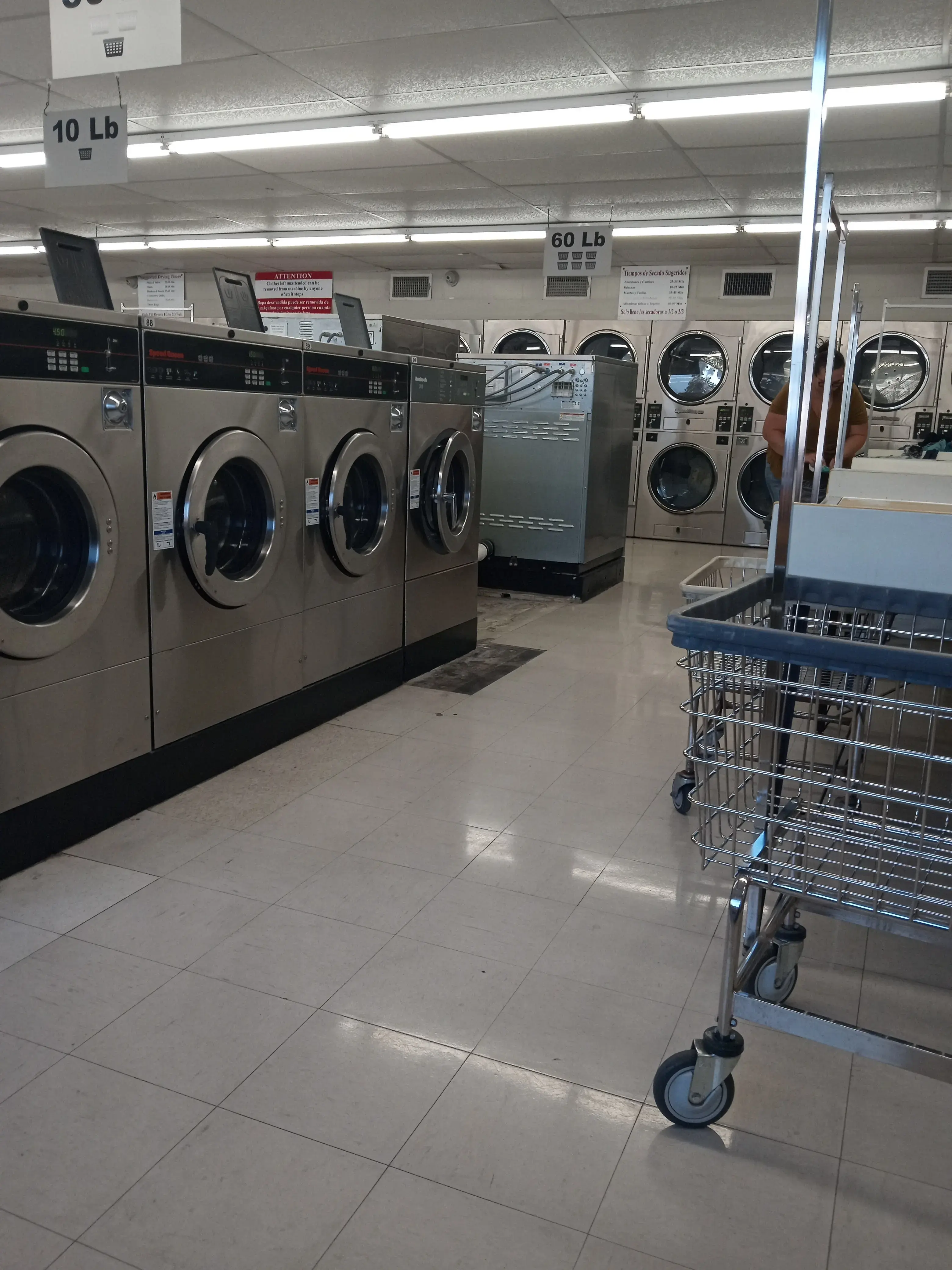 Country Clean Laundromats - Image 4