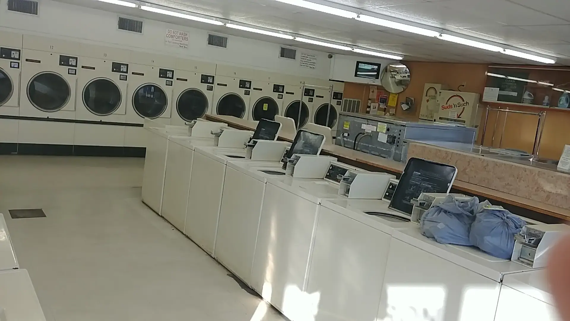Country Clean Laundromats thumbnail 2