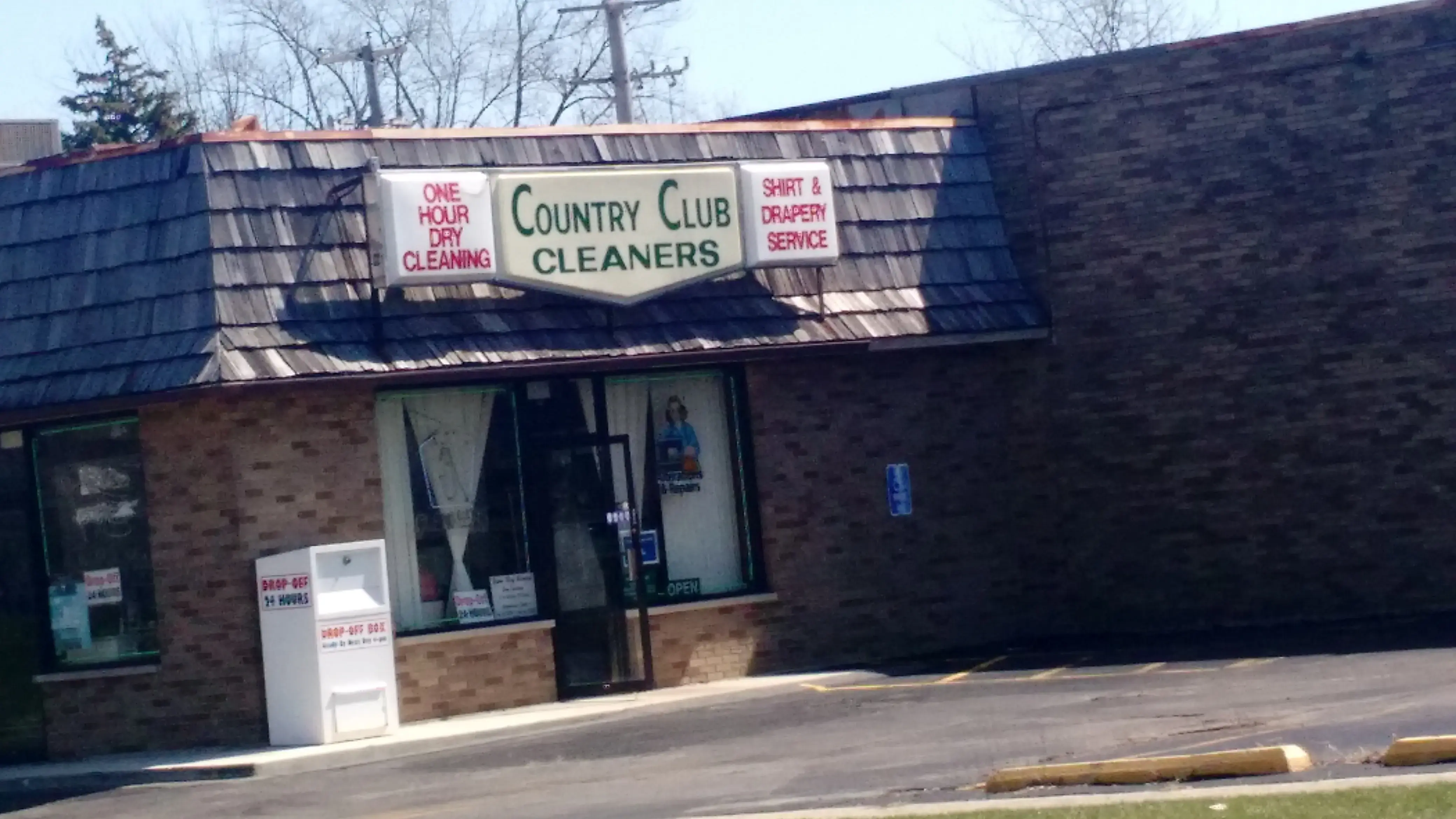 Country Club Cleaners - Image 1