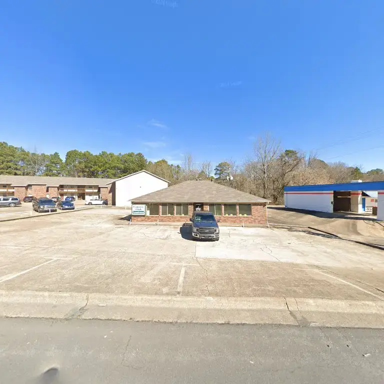 Country Club Laundromat - Image 15