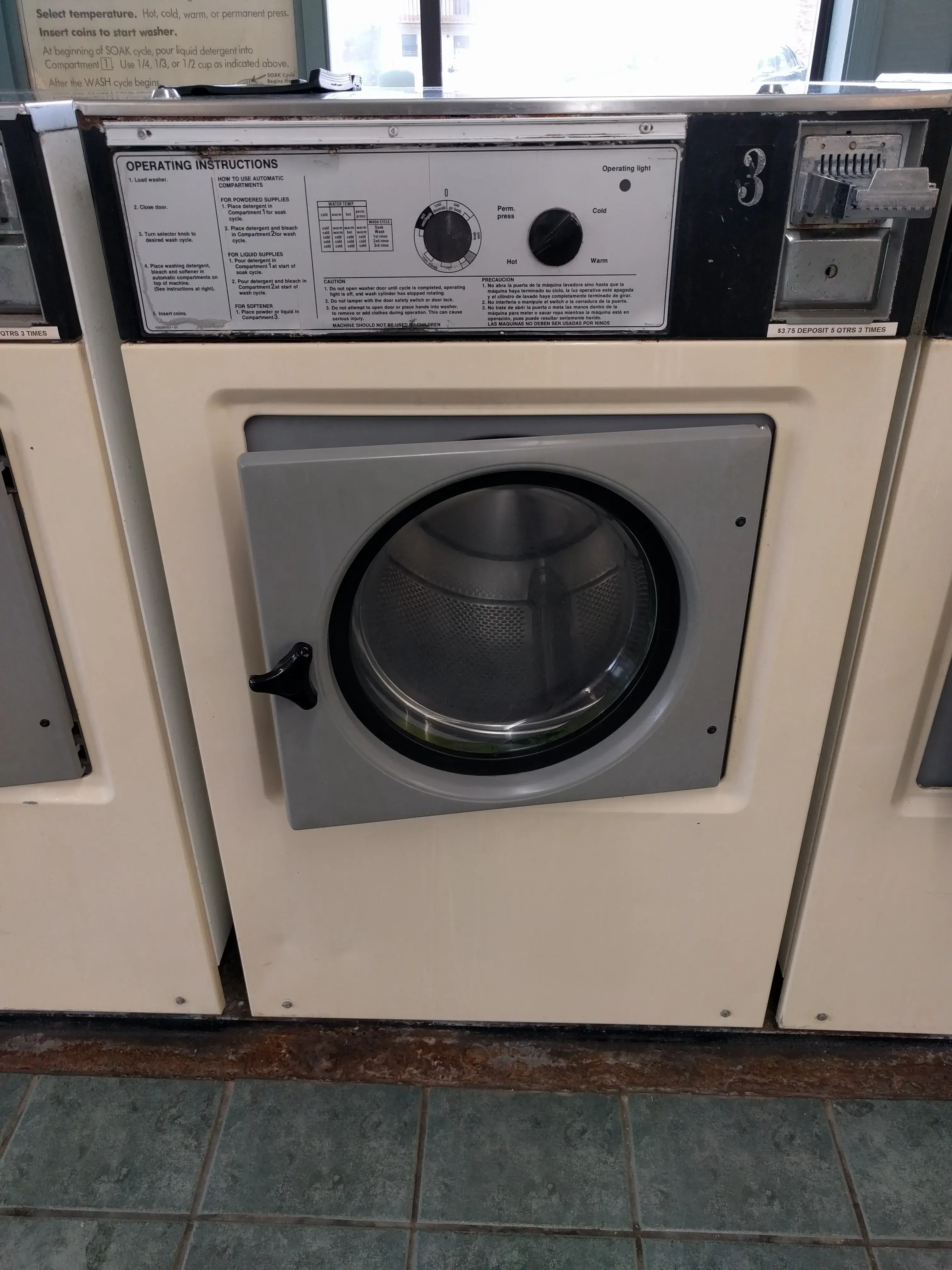 Country Club Laundromat thumbnail 8