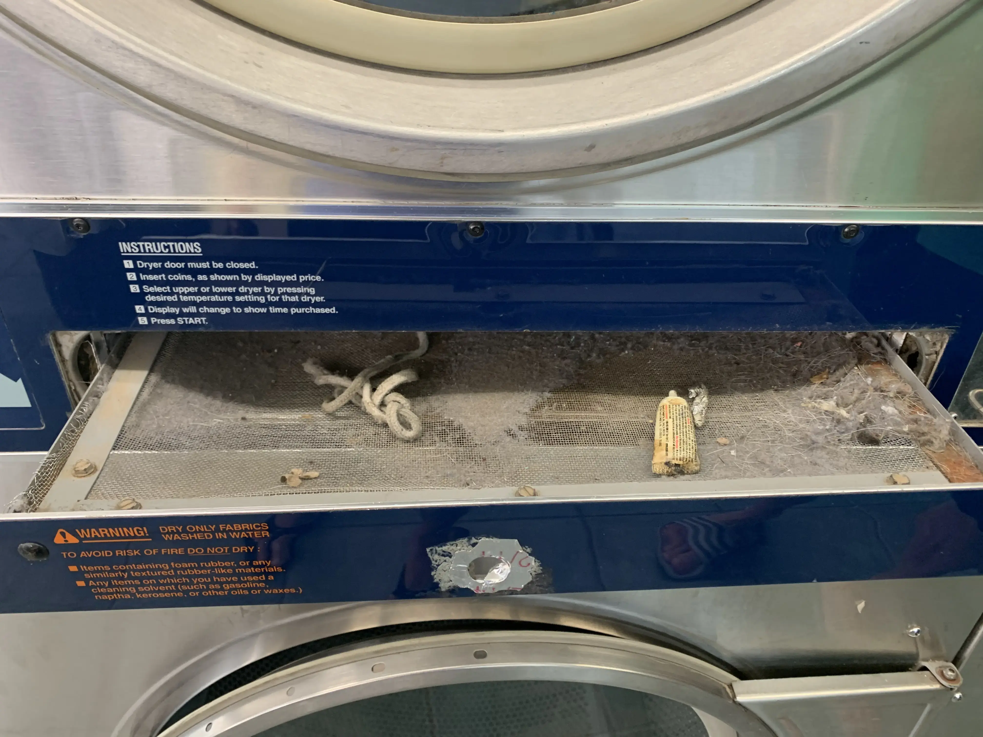 Country Club Laundromat thumbnail 9