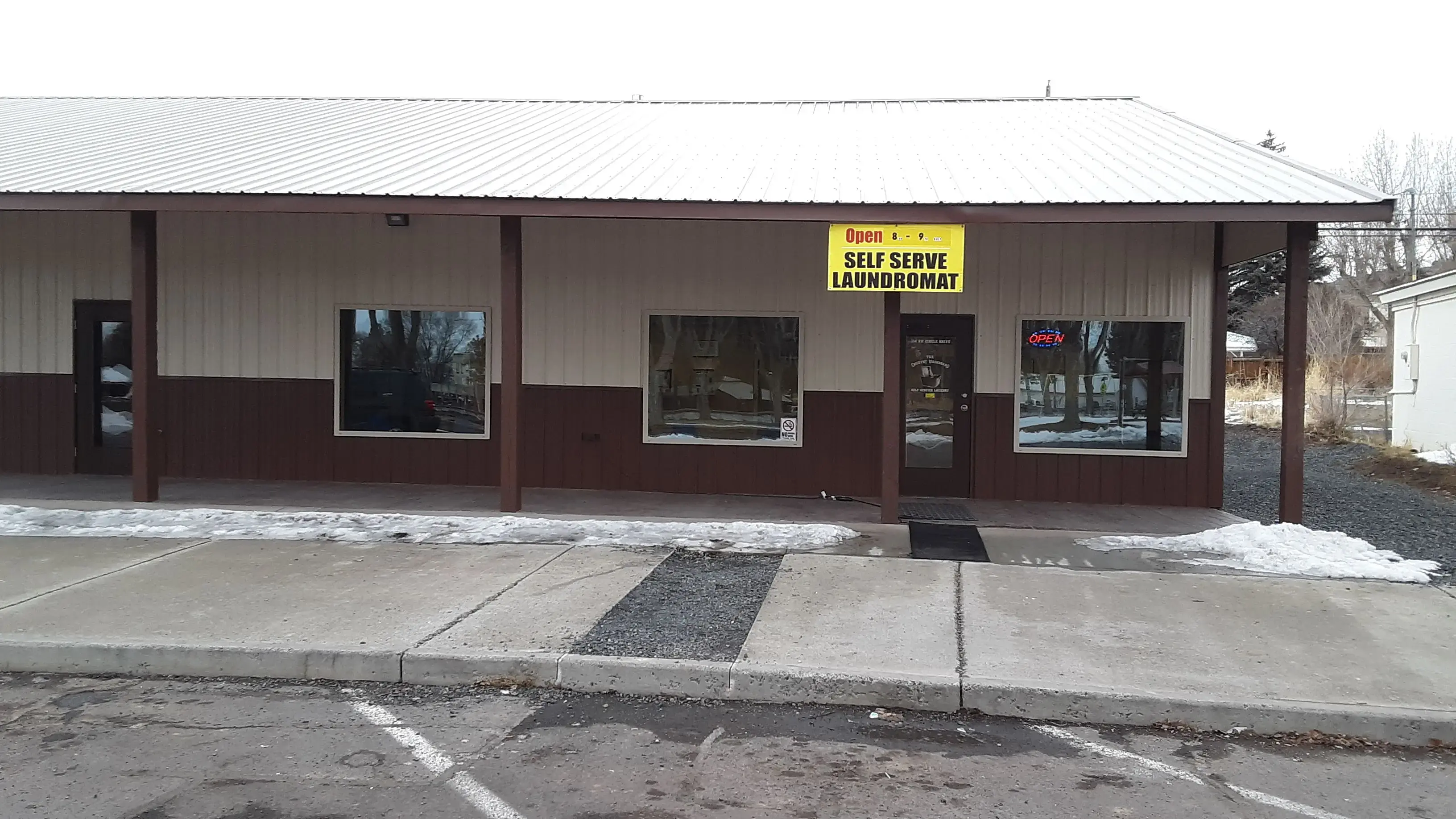 Country Washboard laundromat - Image 17