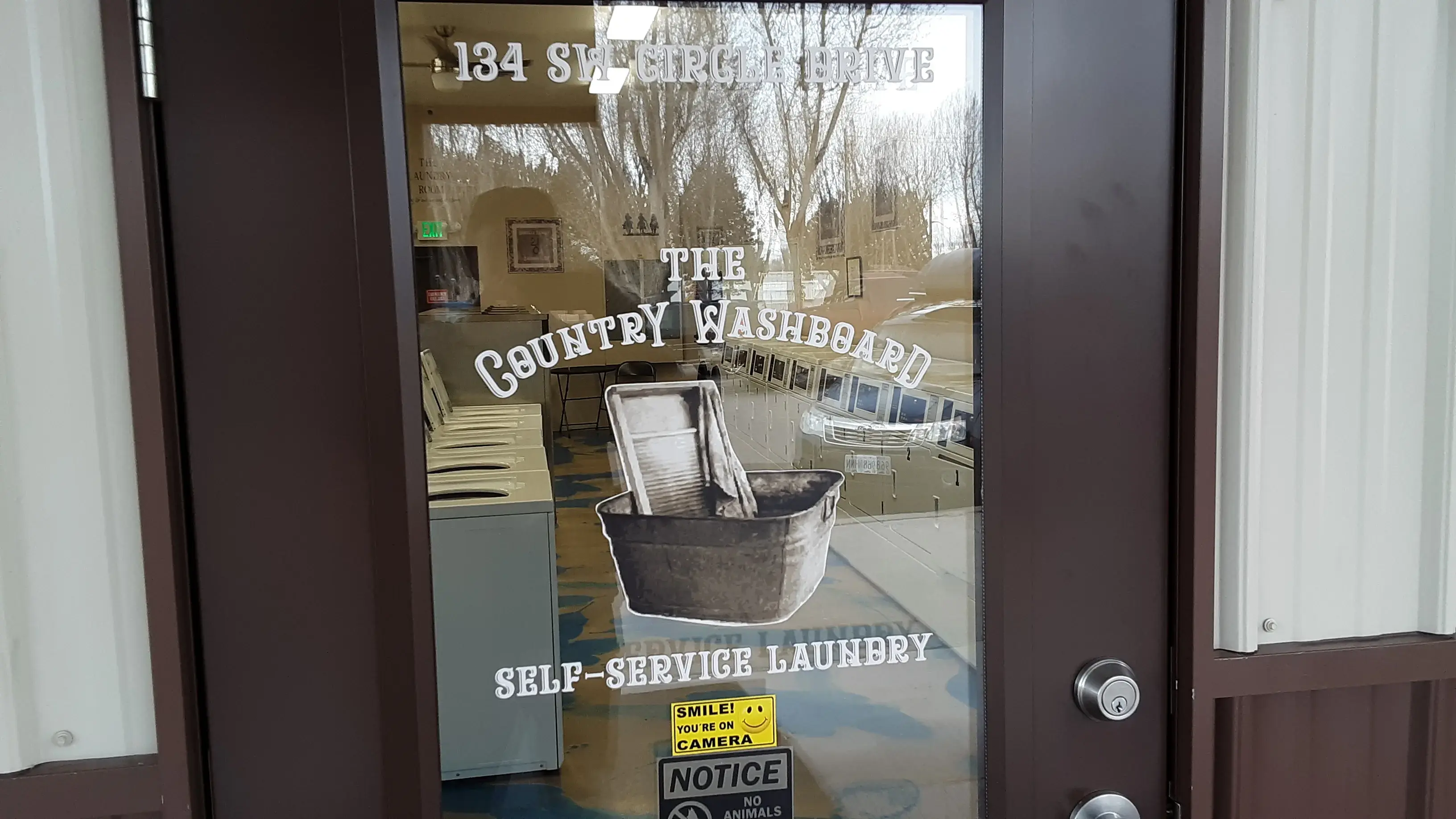 Country Washboard laundromat thumbnail 4