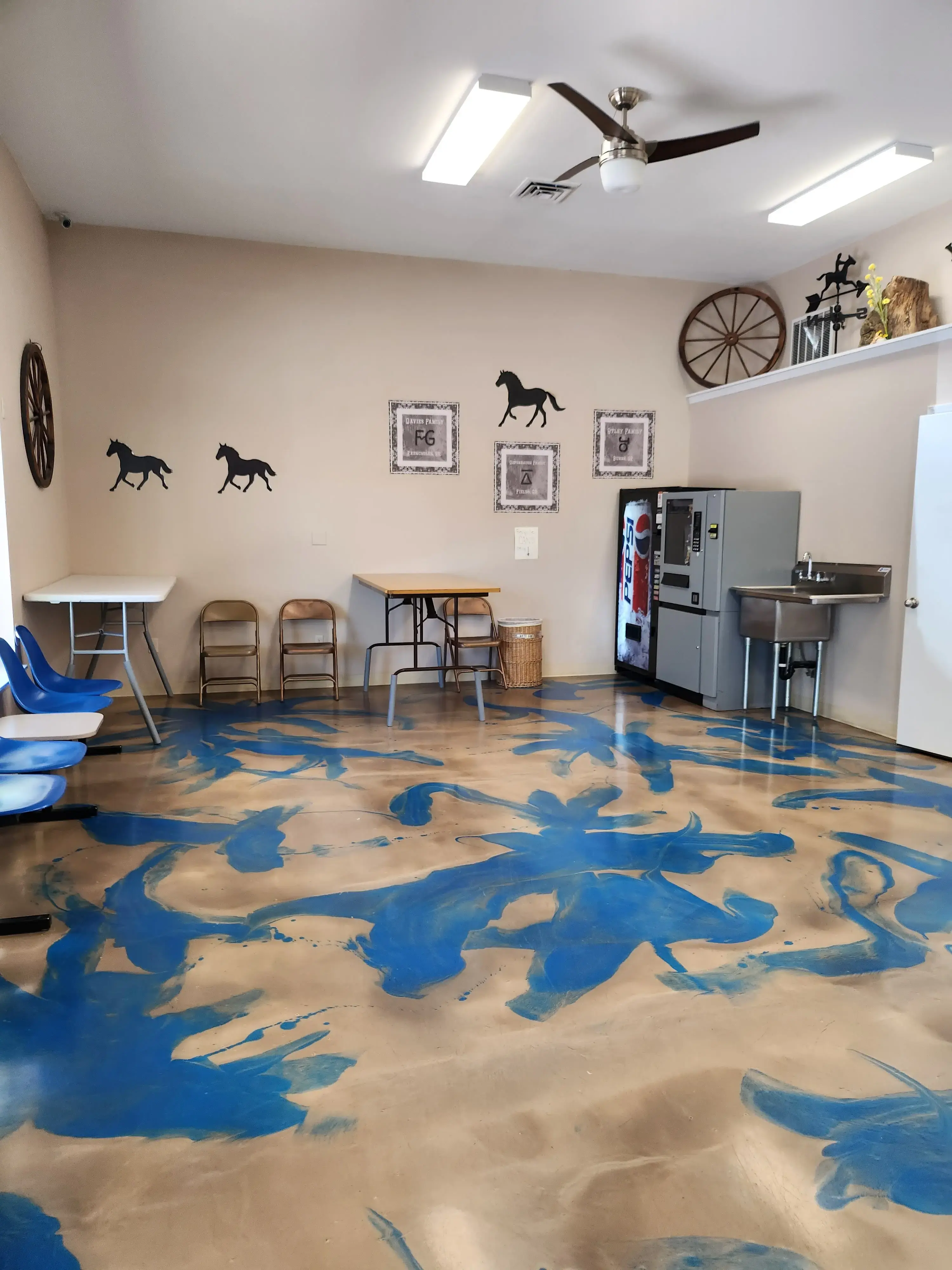 Country Washboard laundromat thumbnail 1