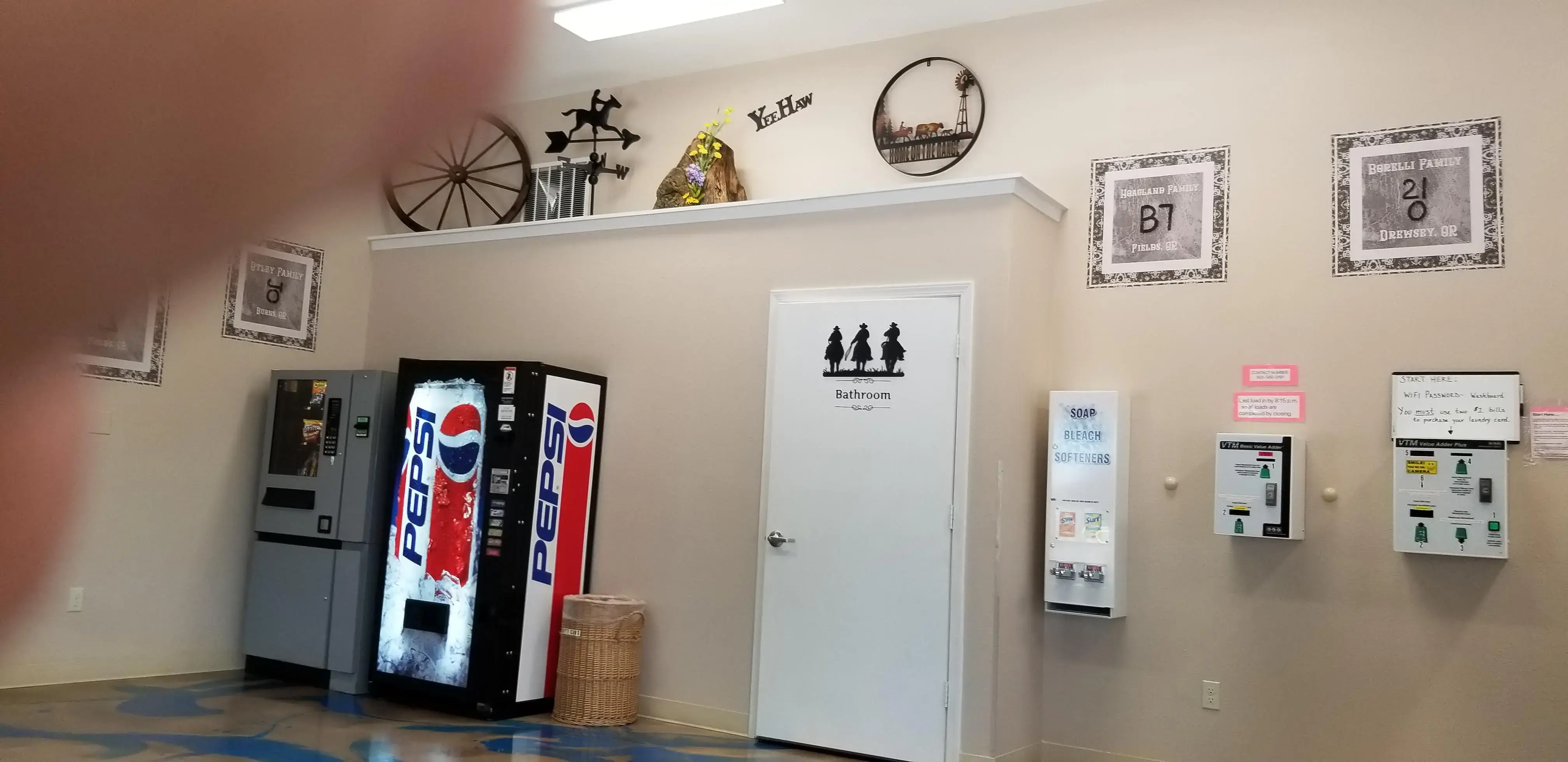 Country Washboard laundromat - Image 7