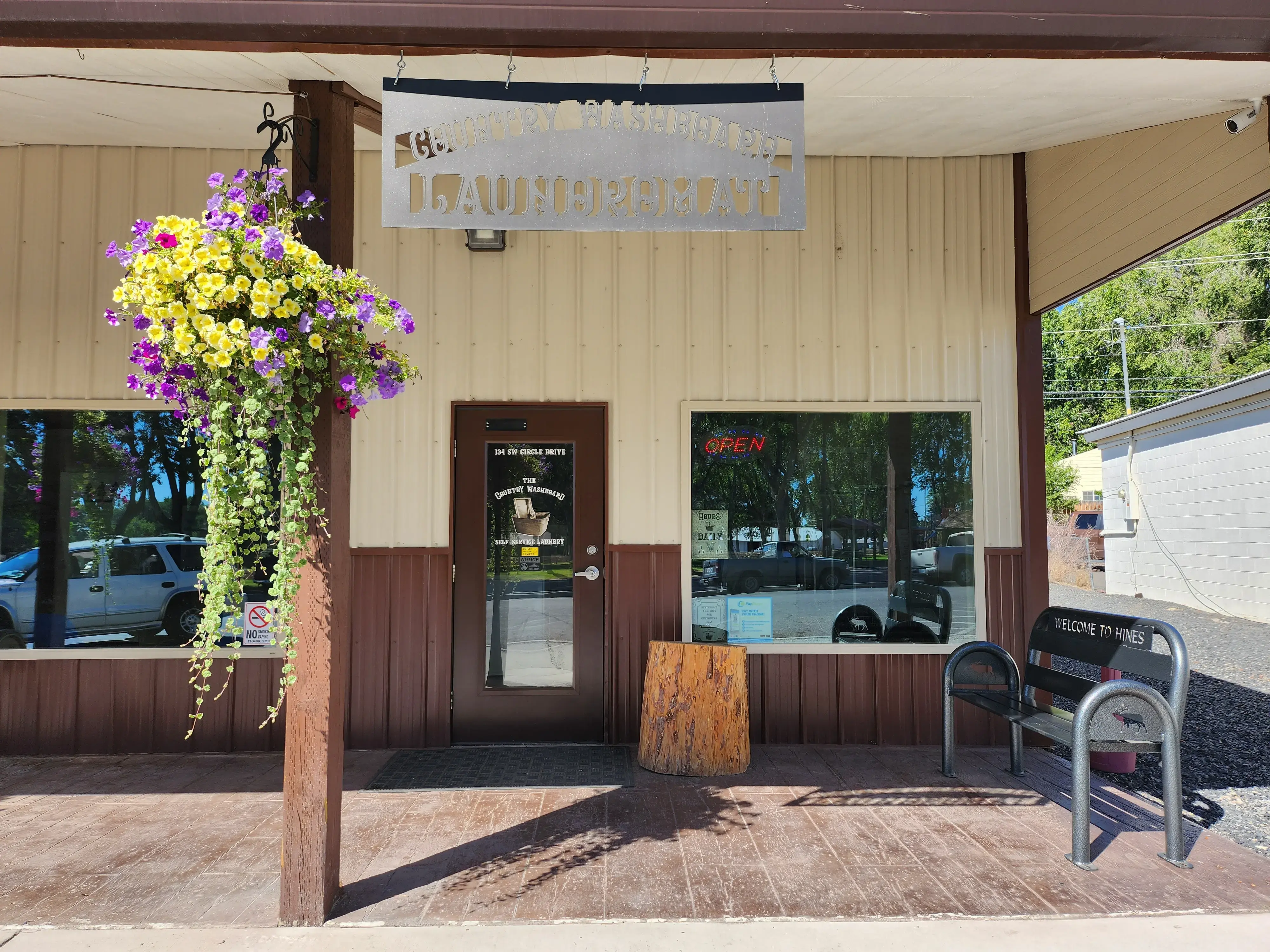 Country Washboard laundromat - Image 2