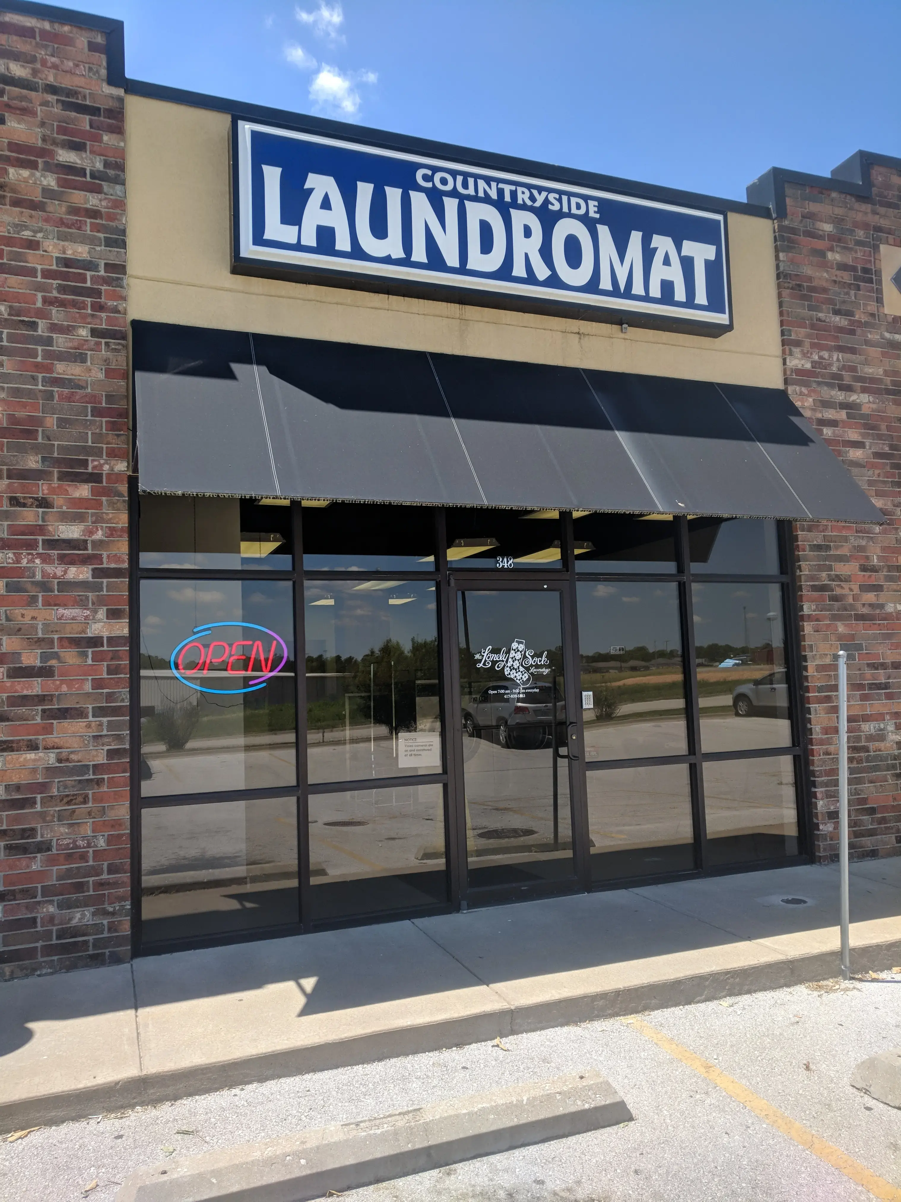 Countryside Laundromat thumbnail 5