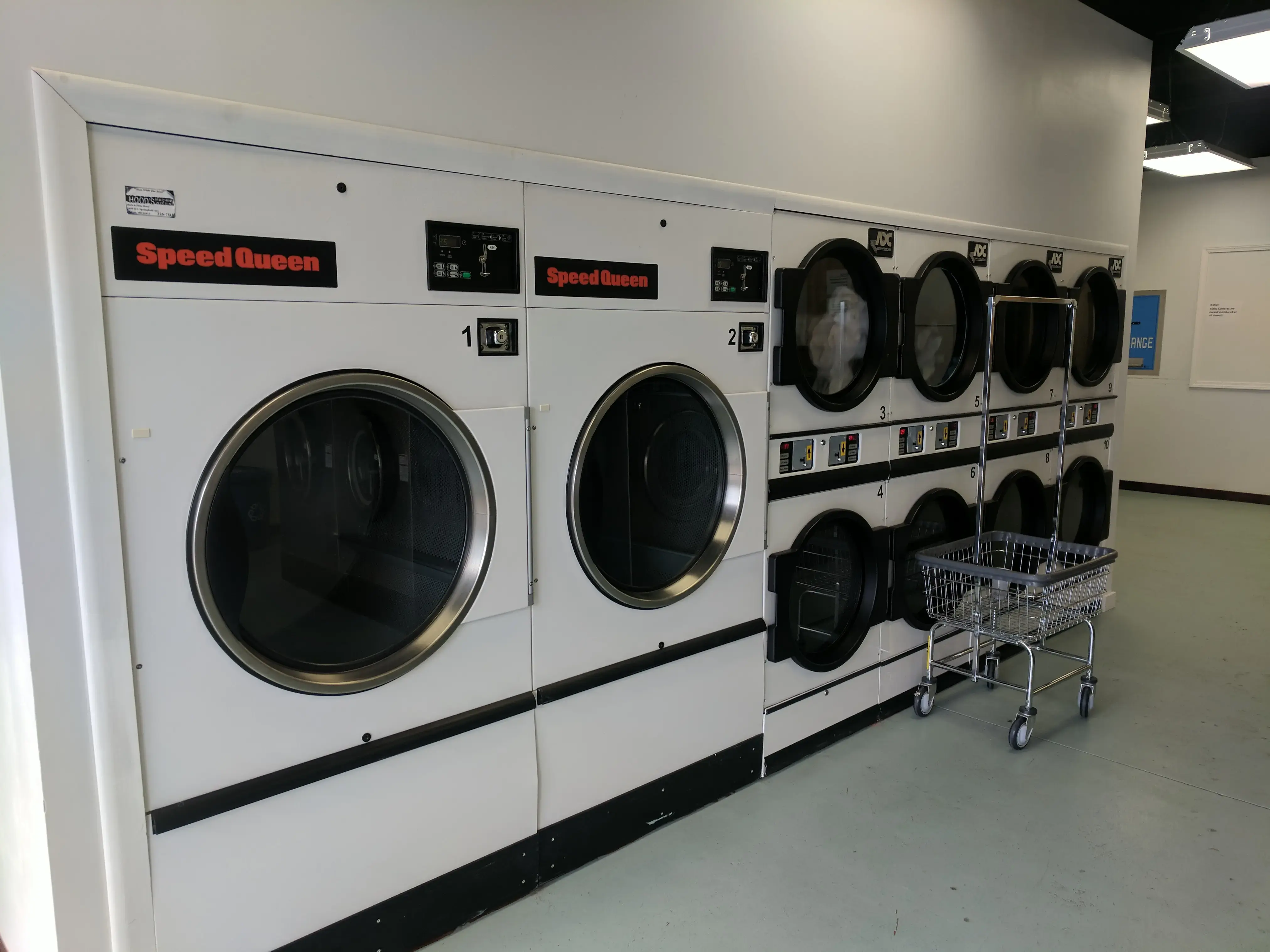 Countryside Laundromat thumbnail 3