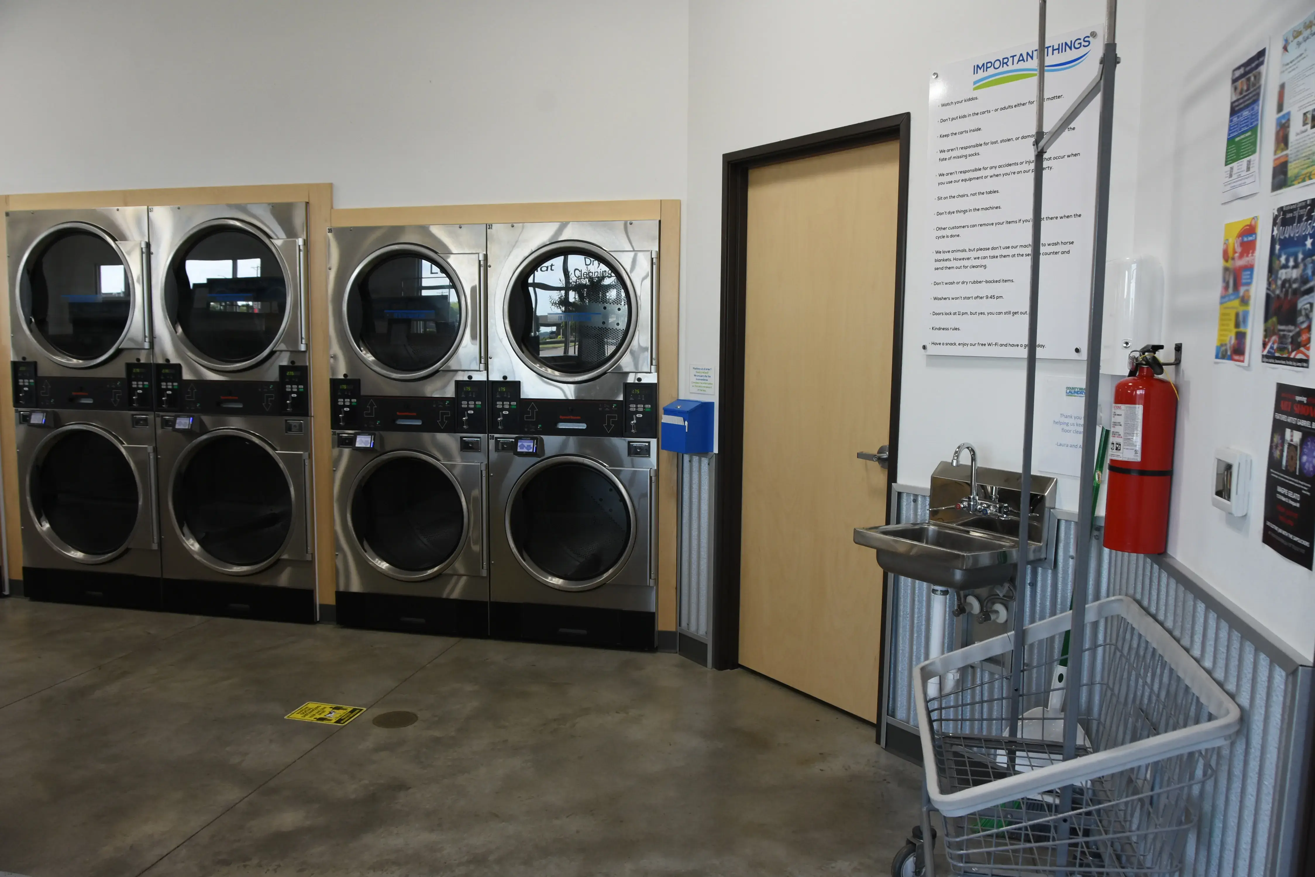 County Seat Laundry thumbnail 20
