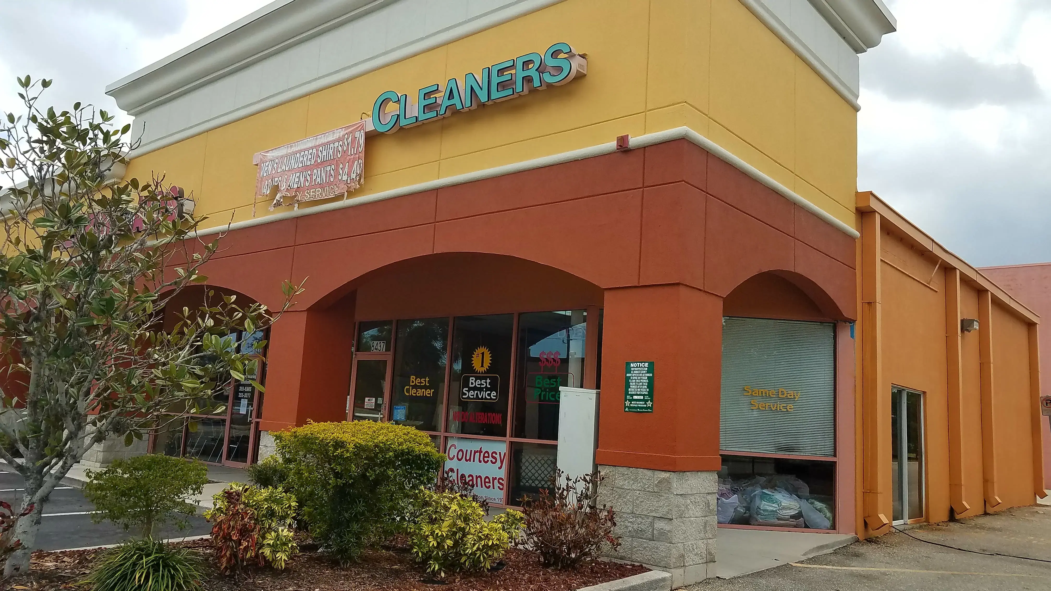 Courtesy Cleaners & Laundry thumbnail 3