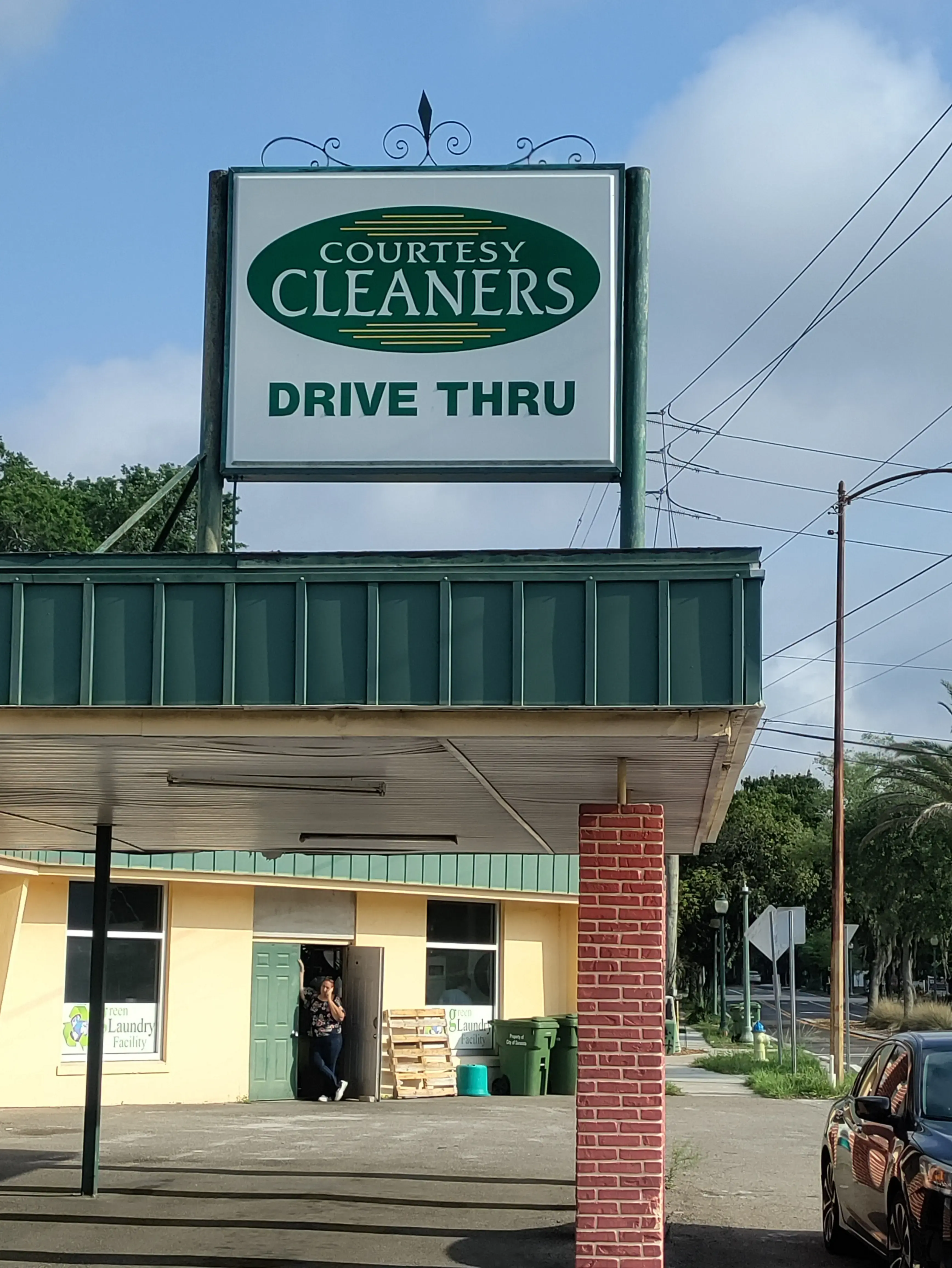 Courtesy Cleaners Sarasota thumbnail 8