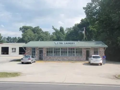 Courtland Coin Laundry thumbnail 2