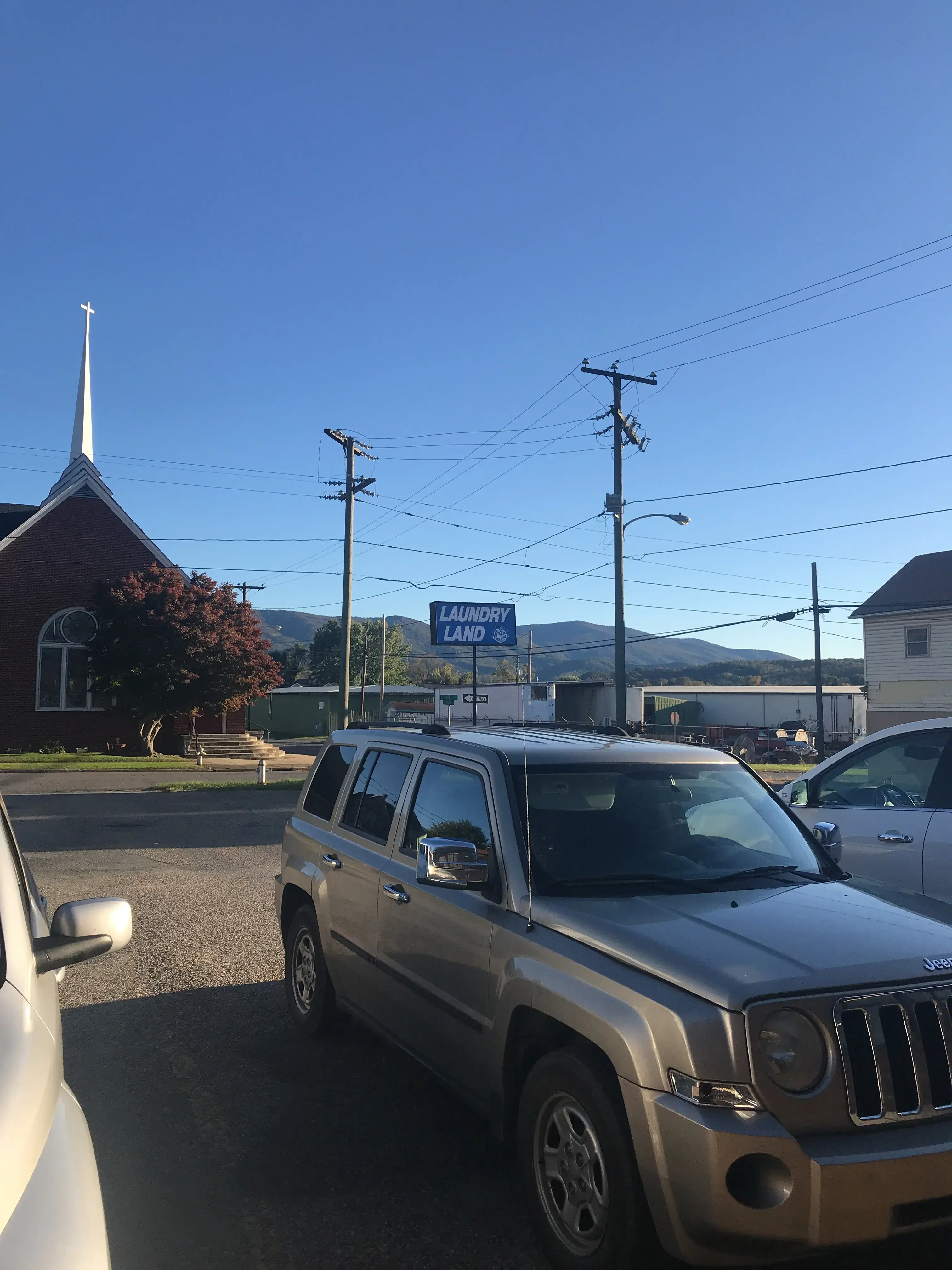 Covington Laundry Land Laundromat - Image 2