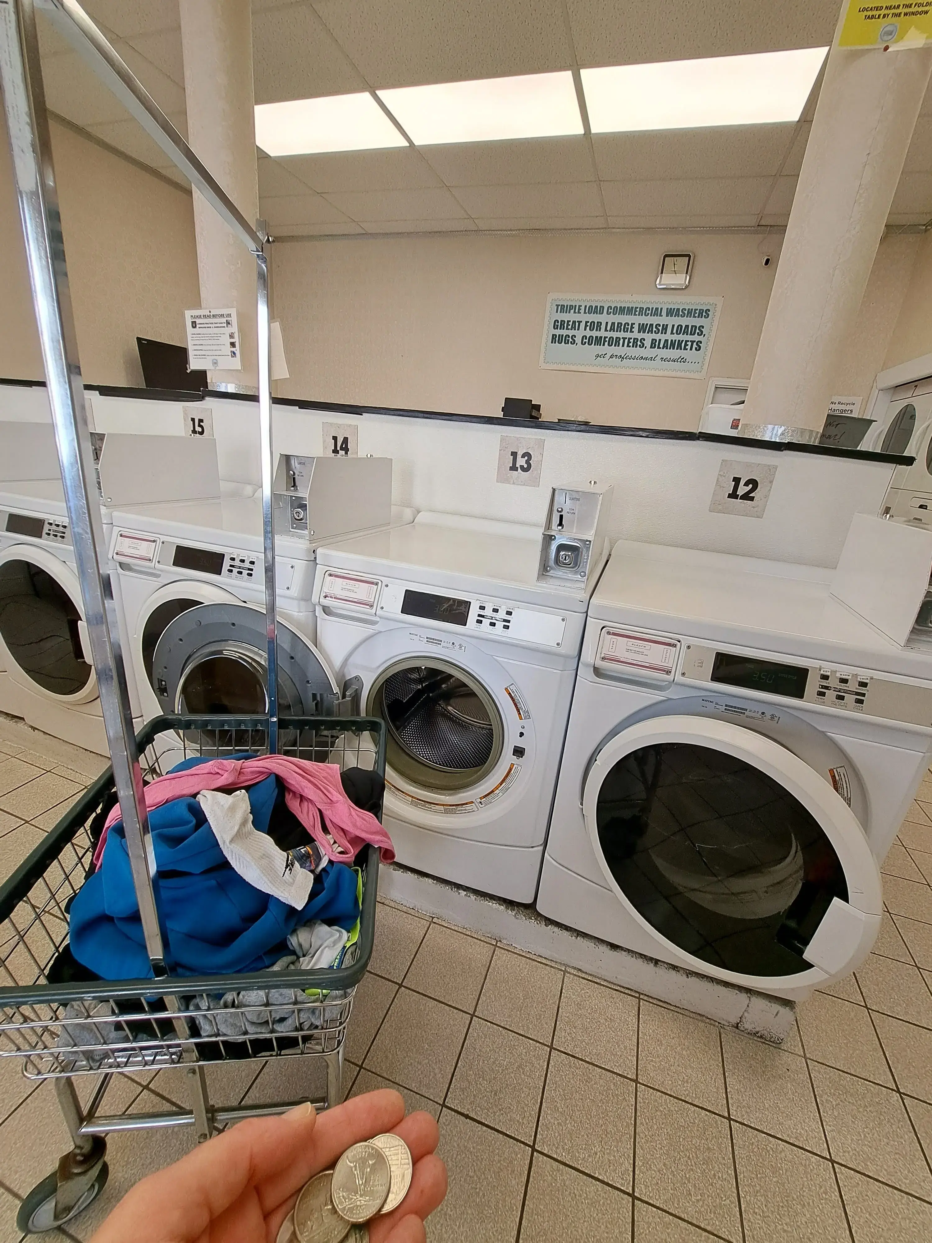 Cow Hollow Laundromat thumbnail 20