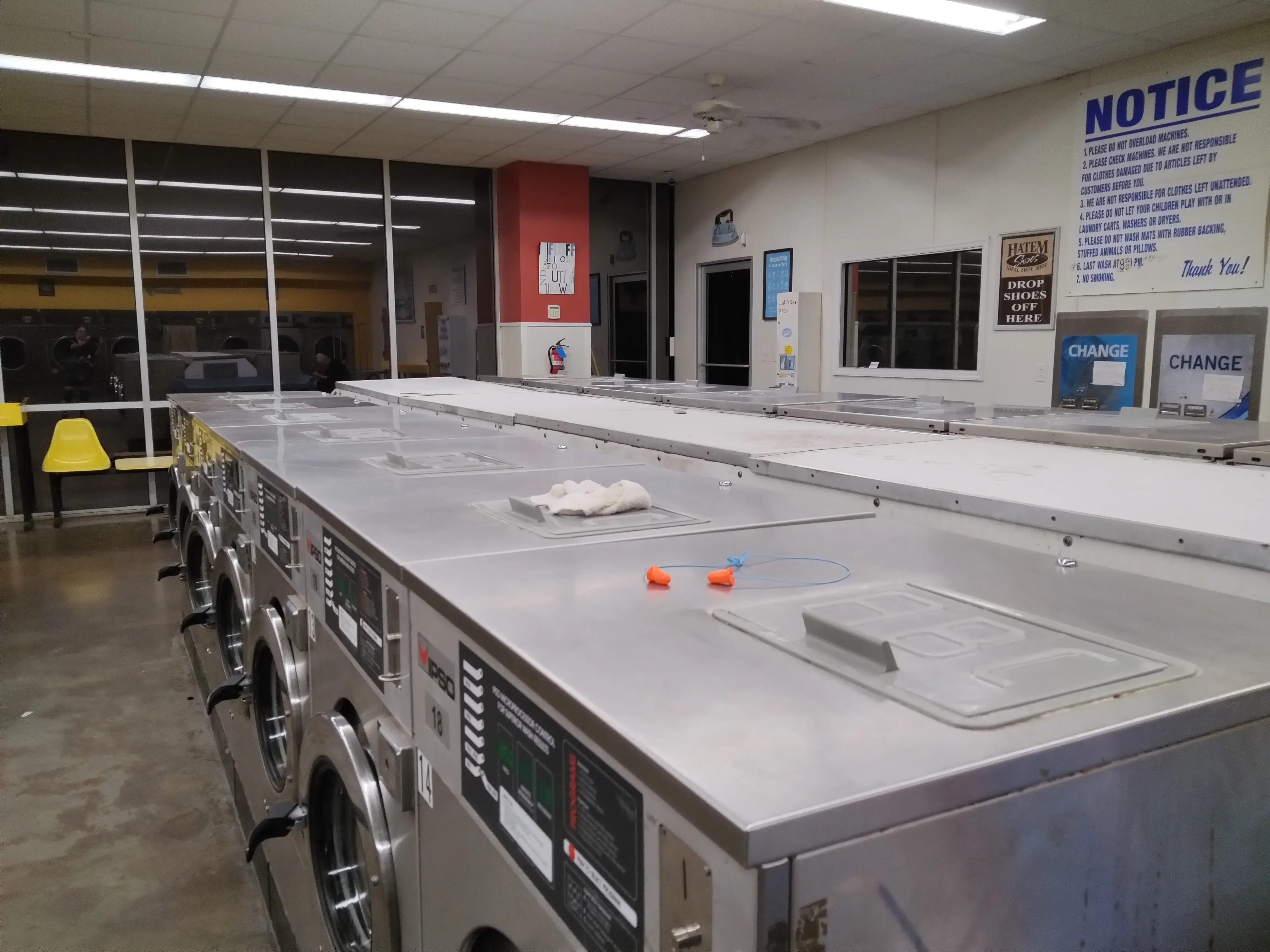 Cowell's Cleaners &Laundromat & Car Wash thumbnail 19