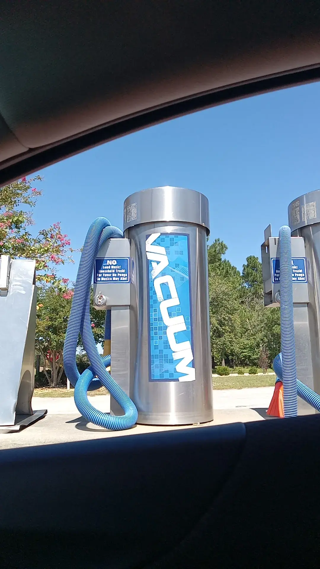 Cowell's Cleaners &Laundromat & Car Wash thumbnail 12