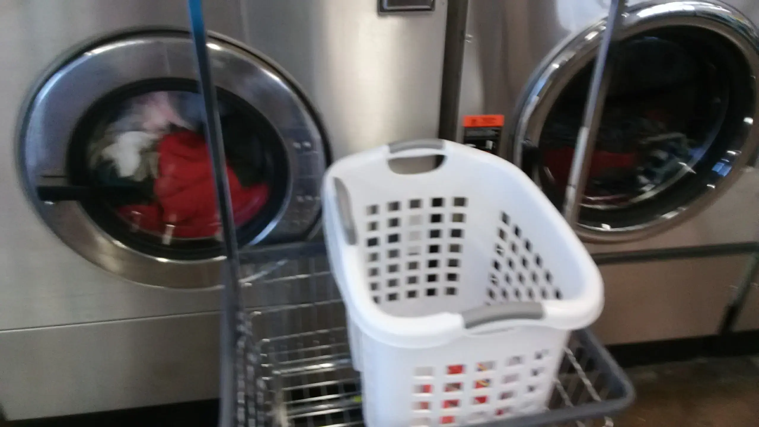 Cowell's Cleaners &Laundromat & Car Wash thumbnail 14