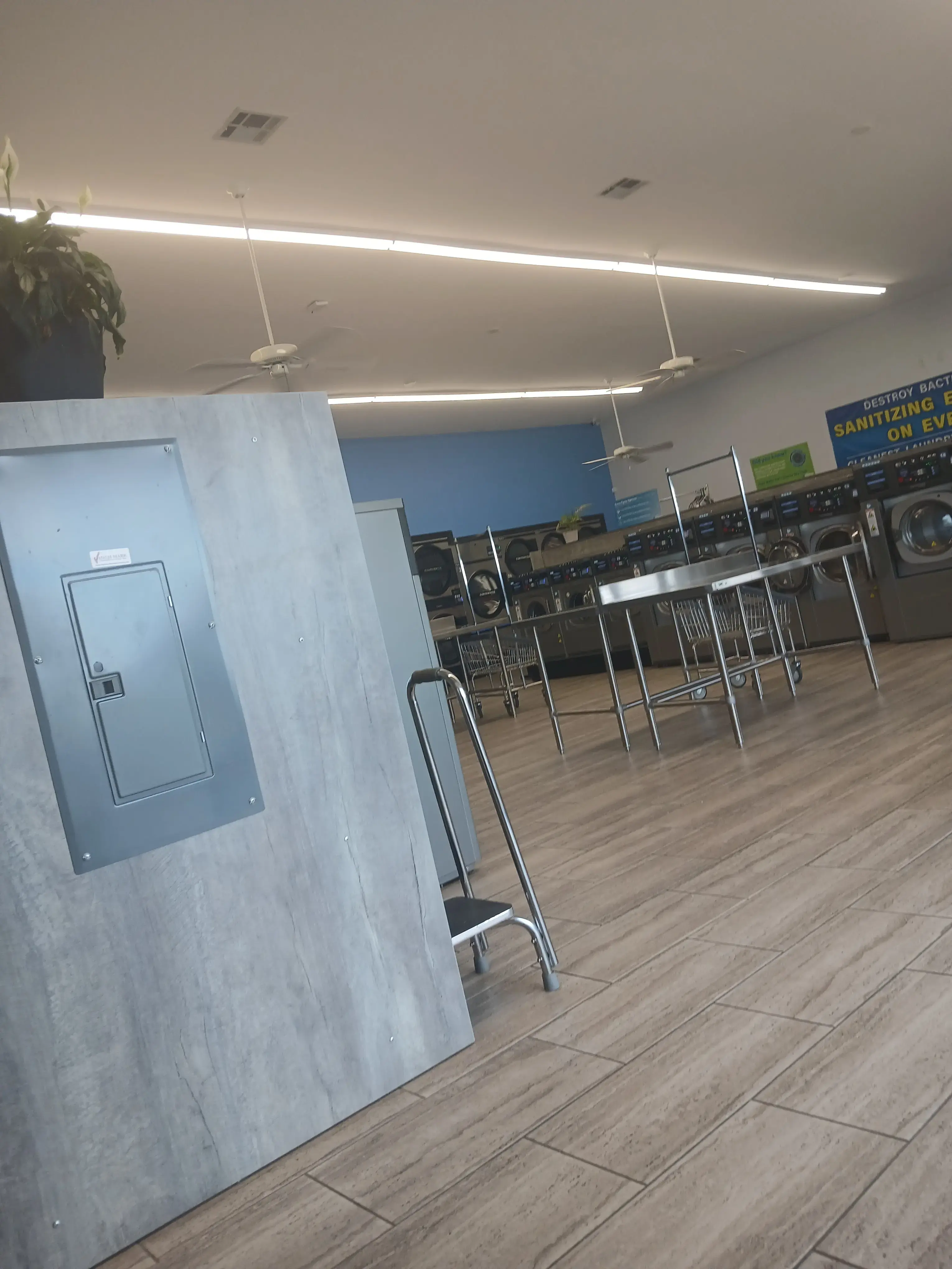 Coweta Express Laundry Center - Image 2