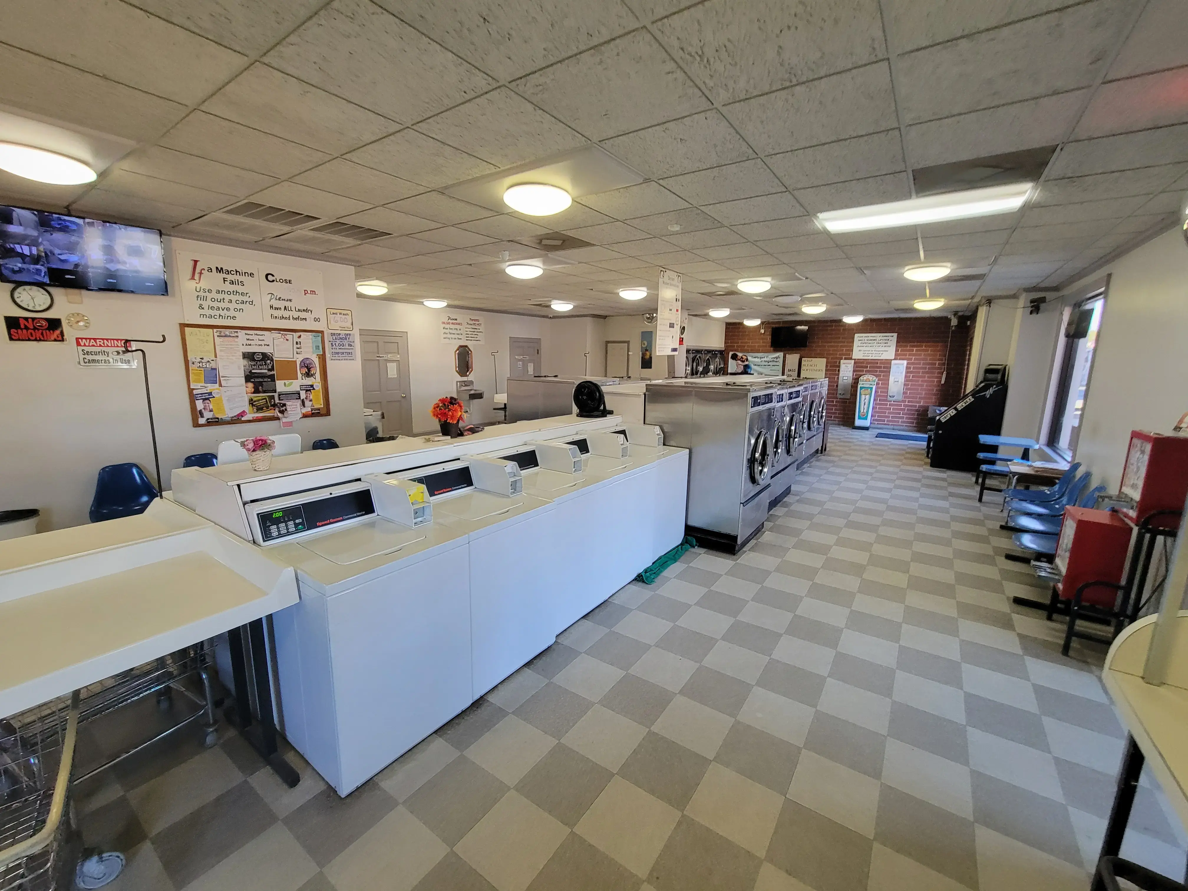 Coy's Laundromat - Image 3