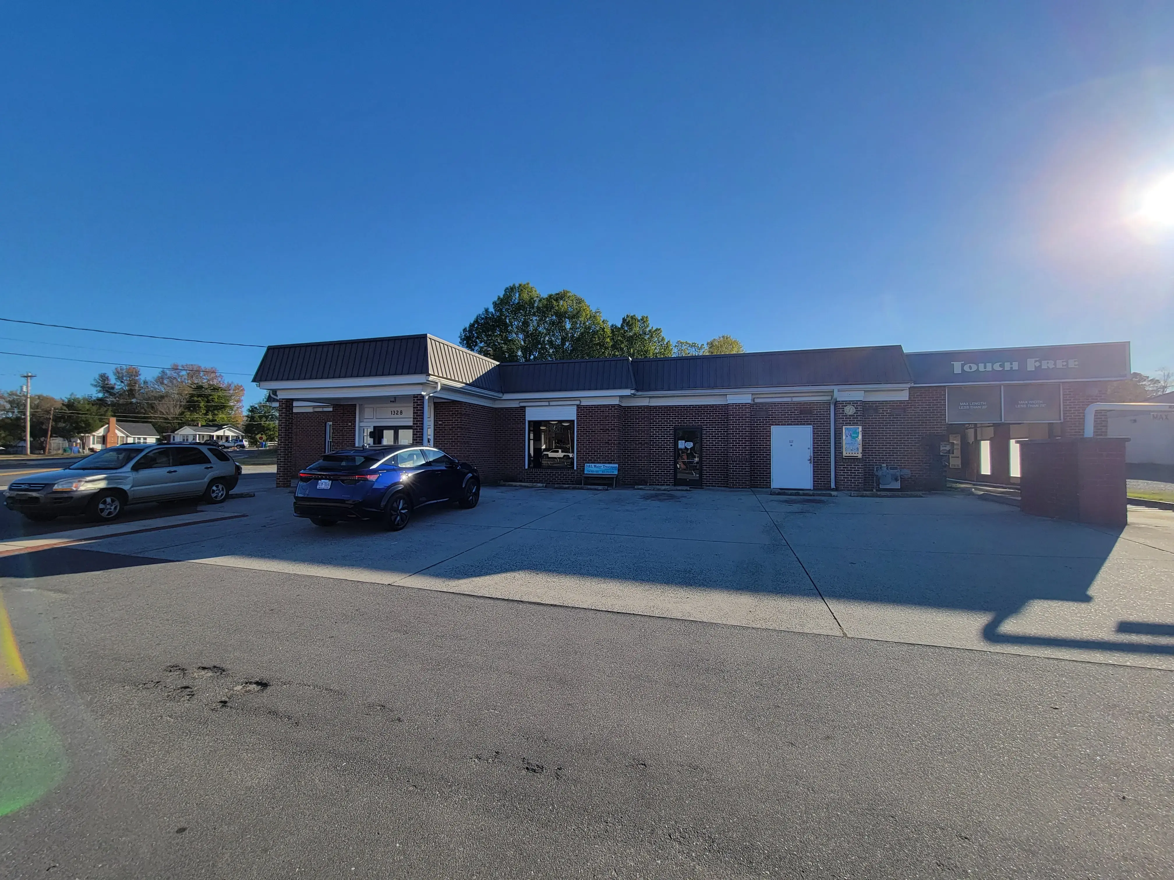 Coy's Laundromat - Image 7