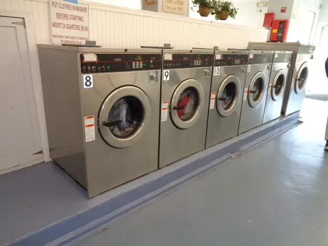 Cranberry Laundry thumbnail 16