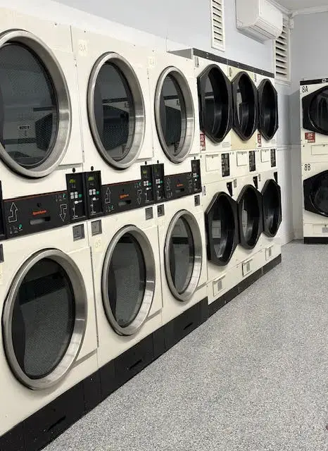 Cranberry Laundry - Image 18