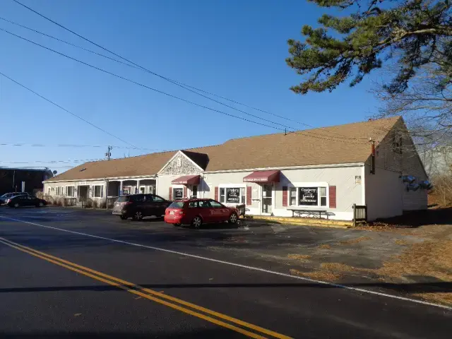 Cranberry Laundry - Image 5