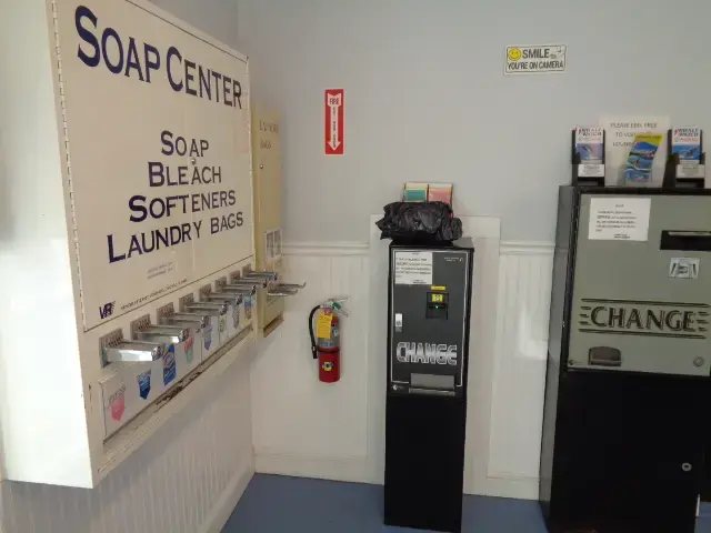 Cranberry Laundry - Image 7