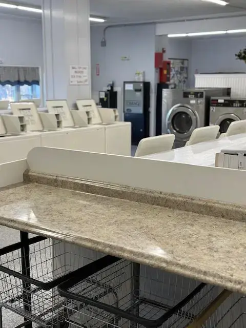 Cranberry Laundry - Image 2