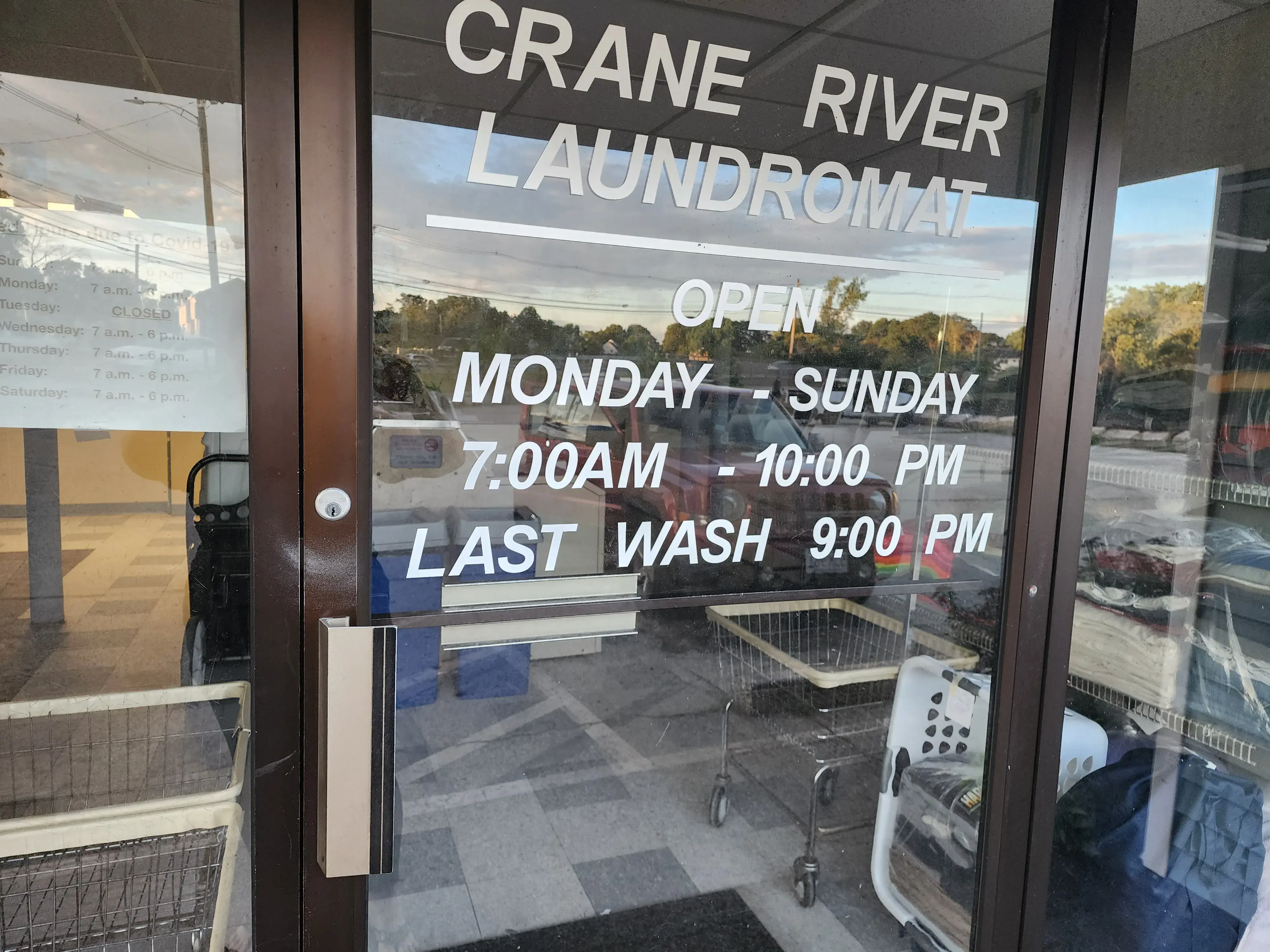 Crane River Laundromat - Image 6