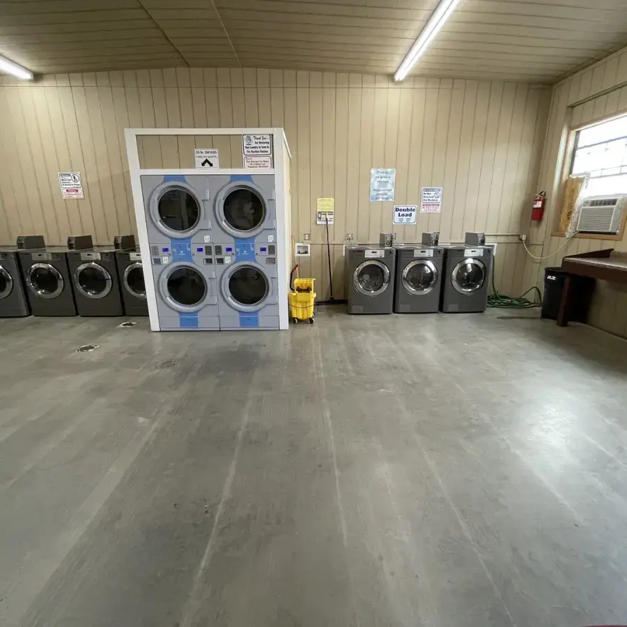 Crane Westside Laundromat thumbnail 5