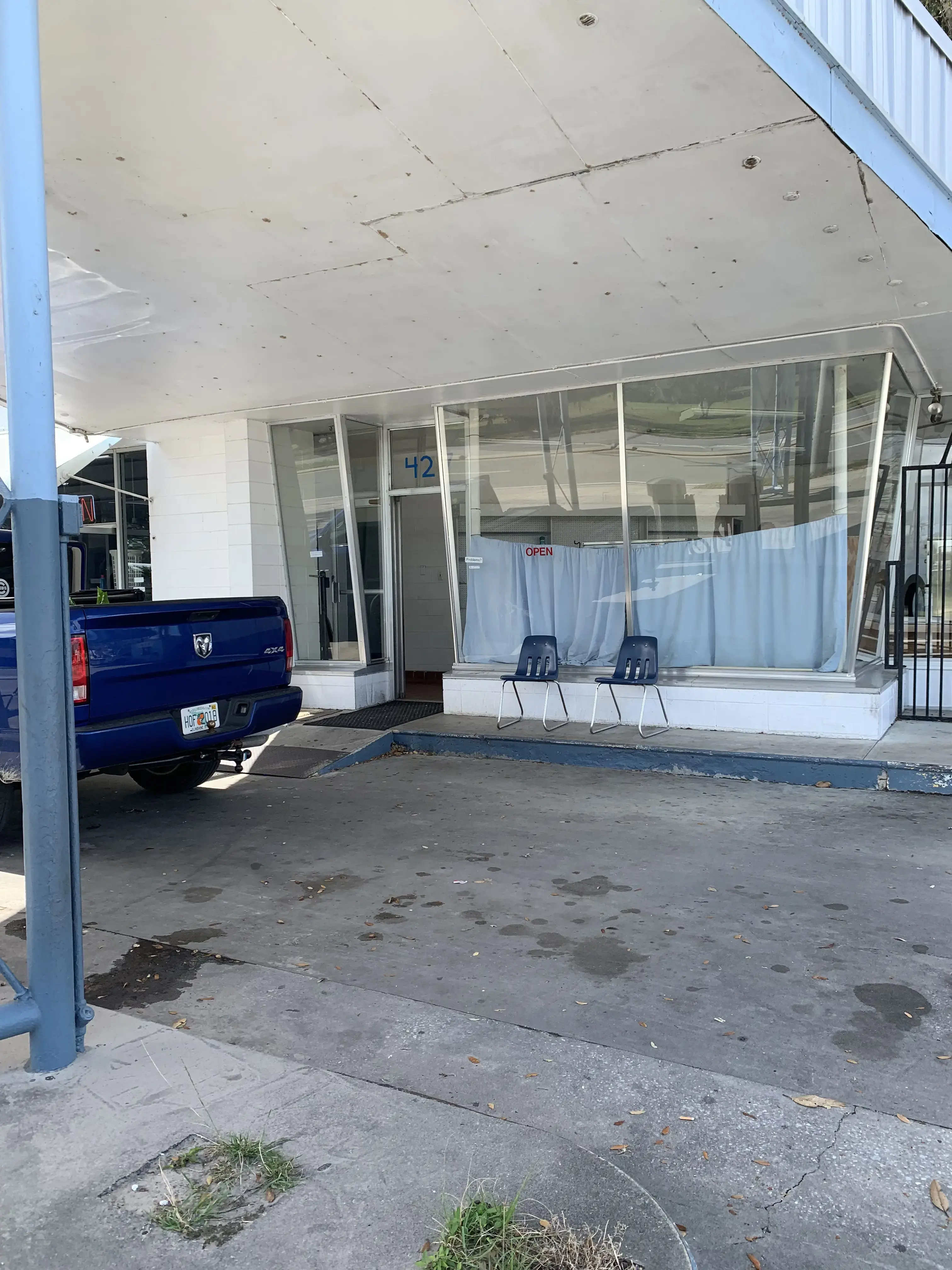 Crescent City Stop N Wash - Image 2