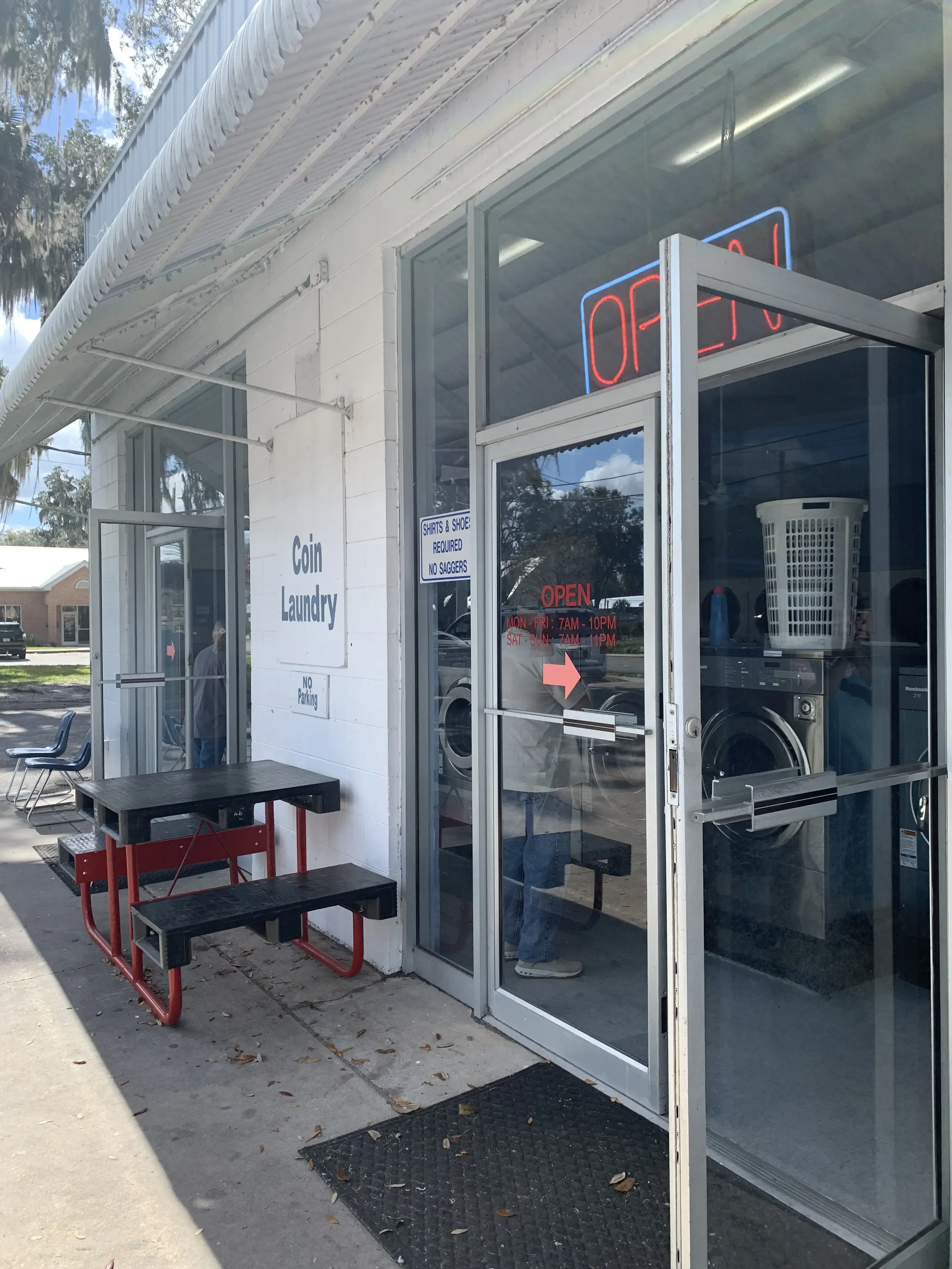 Crescent City Stop N Wash - Image 7