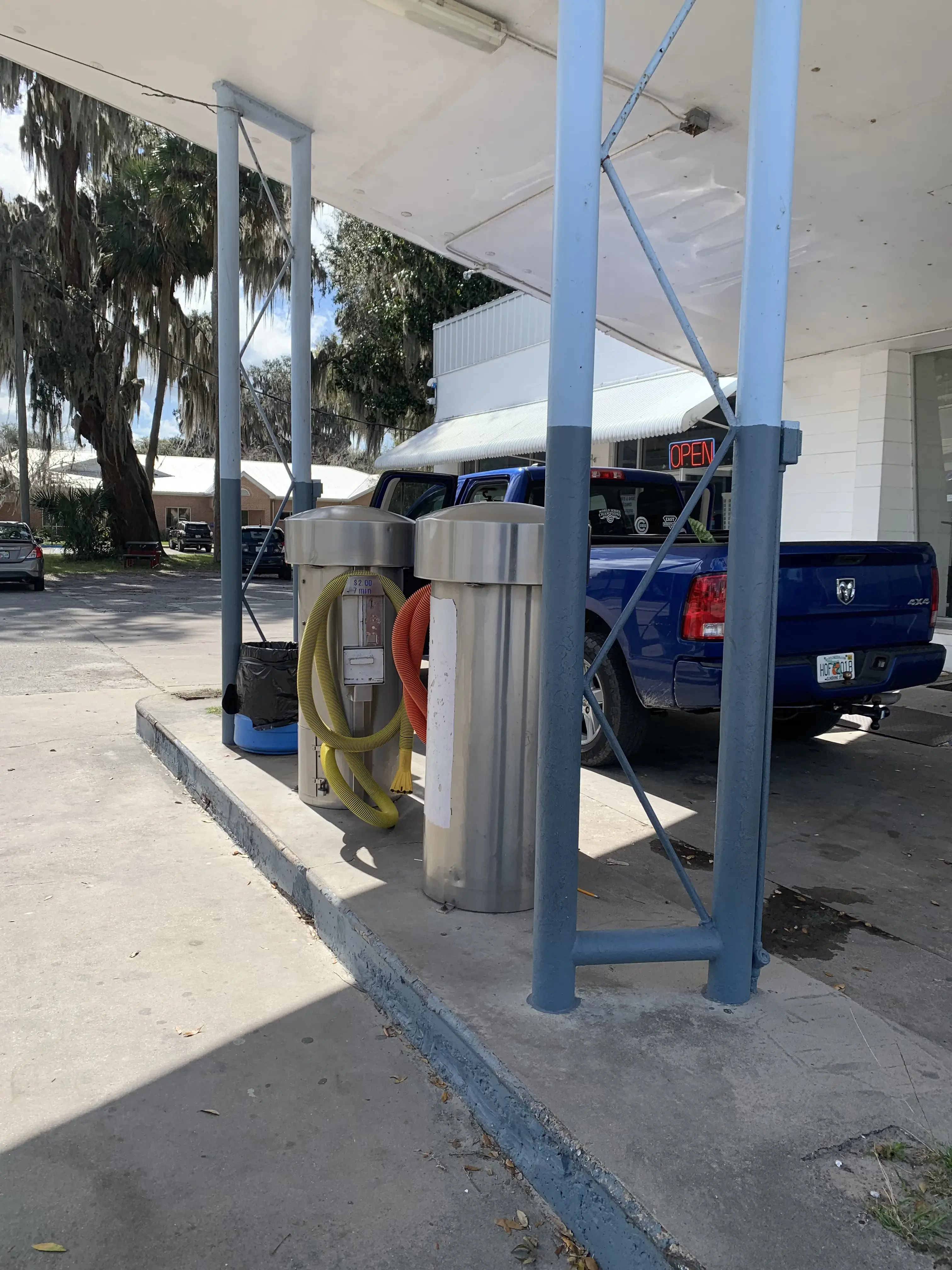 Crescent City Stop N Wash thumbnail 6