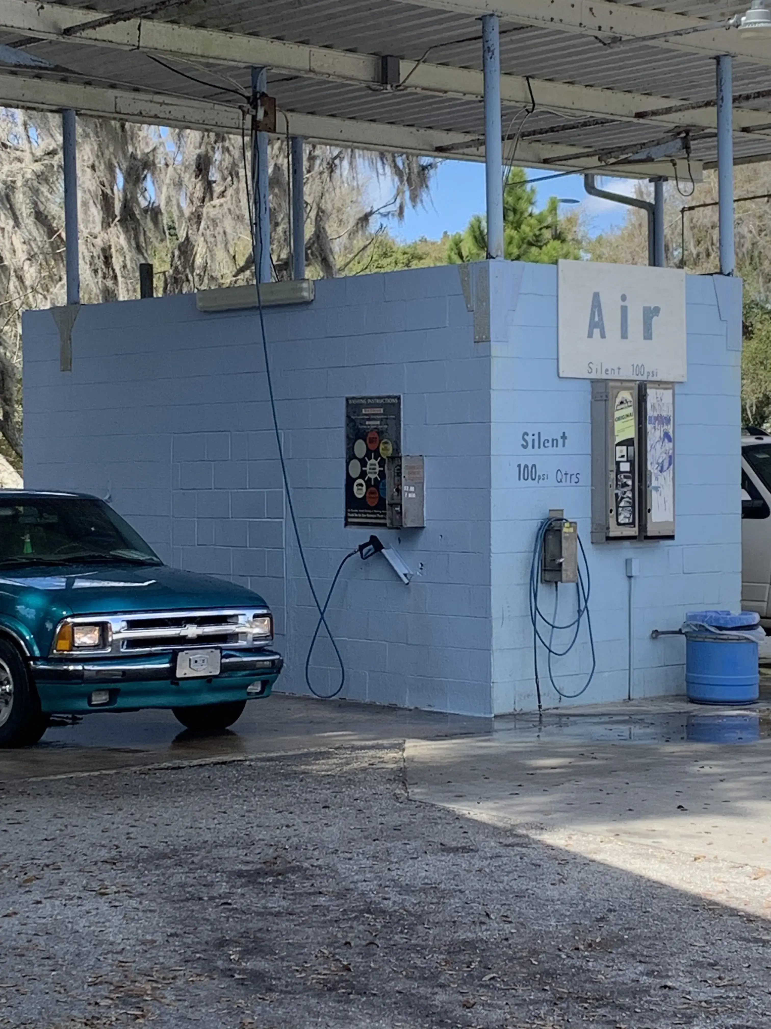 Crescent City Stop N Wash - Image 5