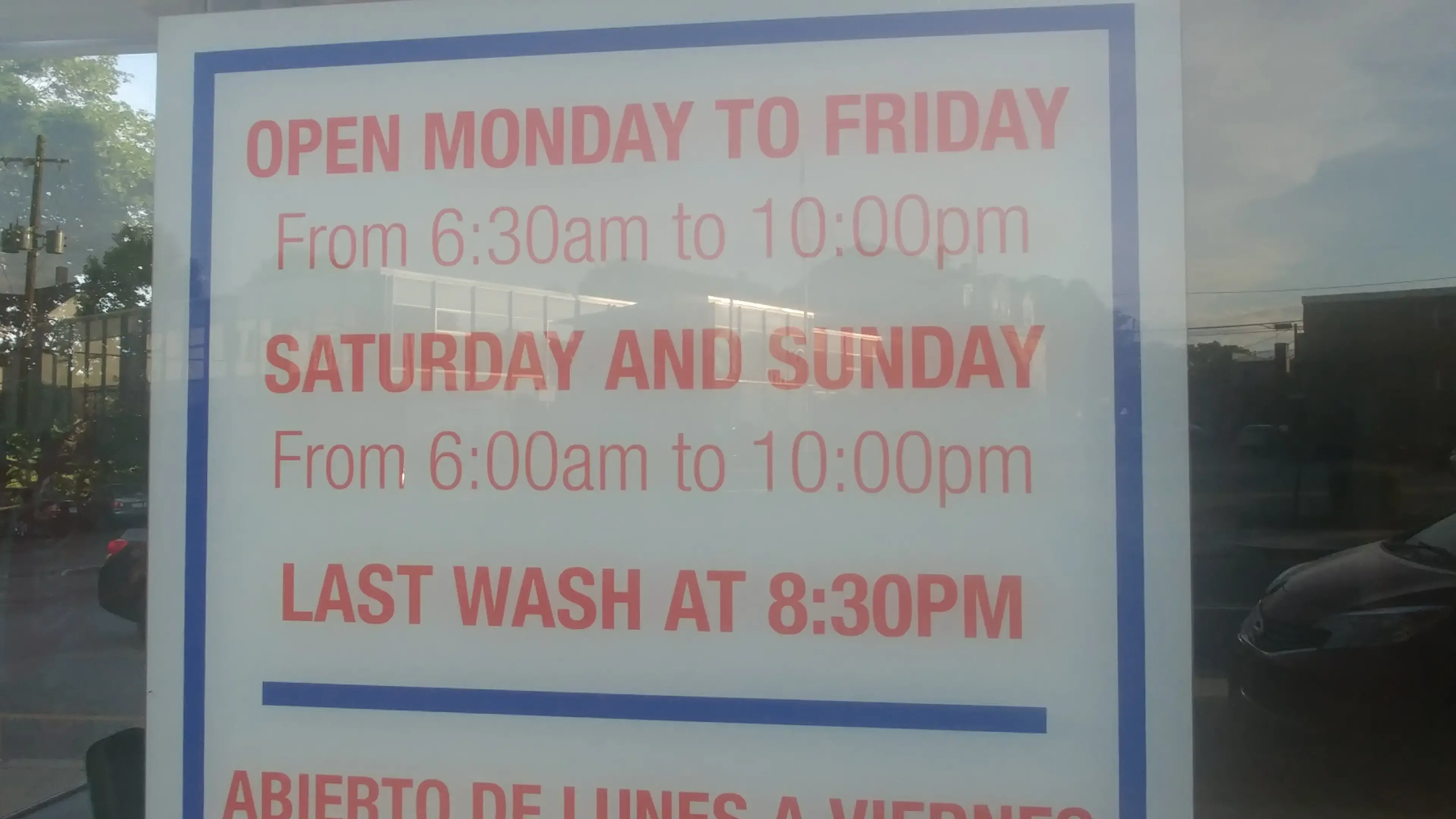 Crescent Laundromat - Image 11