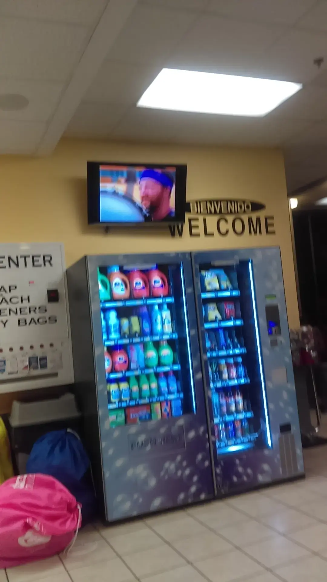 Crescent Laundromat thumbnail 8