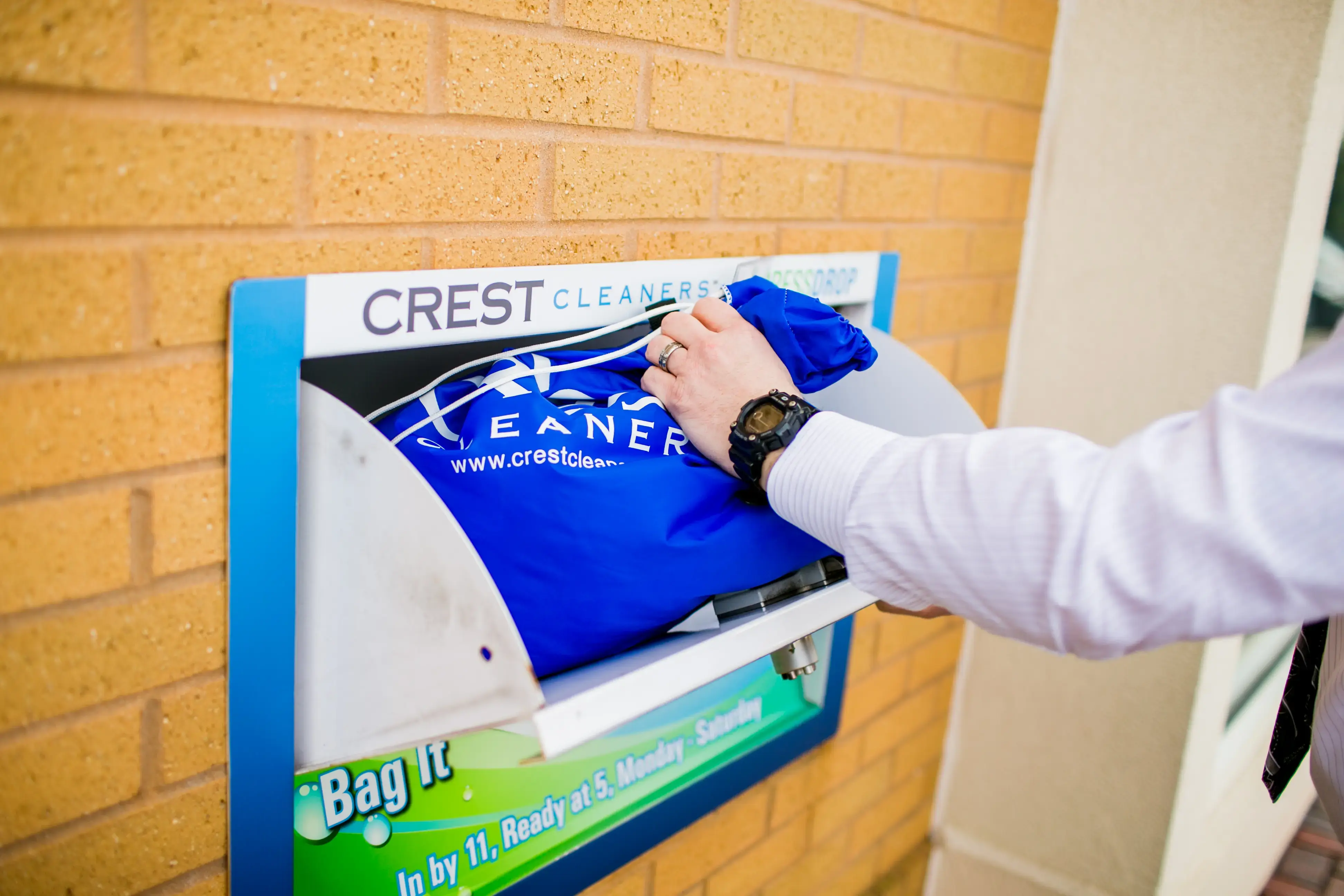 Crest Advanced Dry Cleaners thumbnail 10