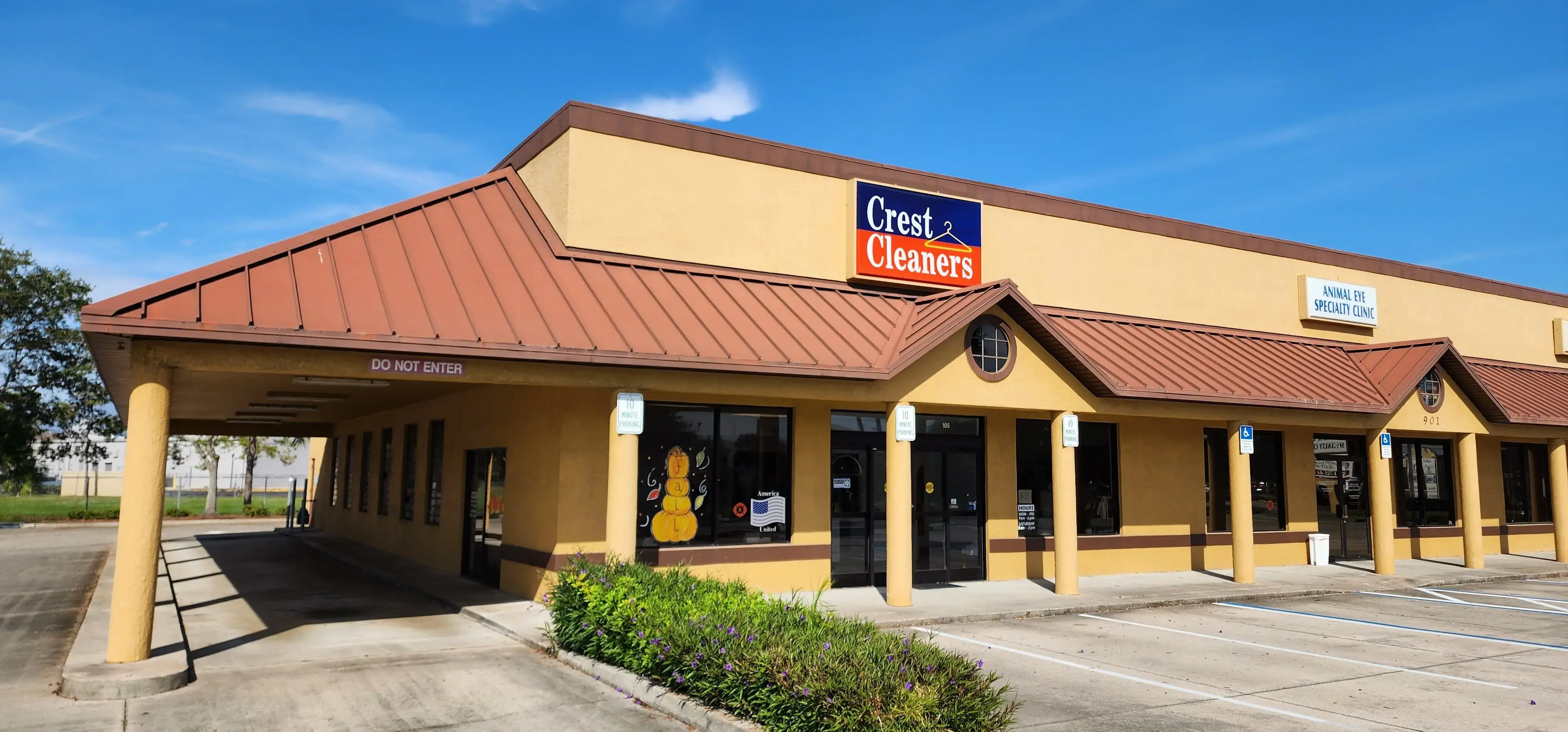 Crest Cleaners thumbnail 2