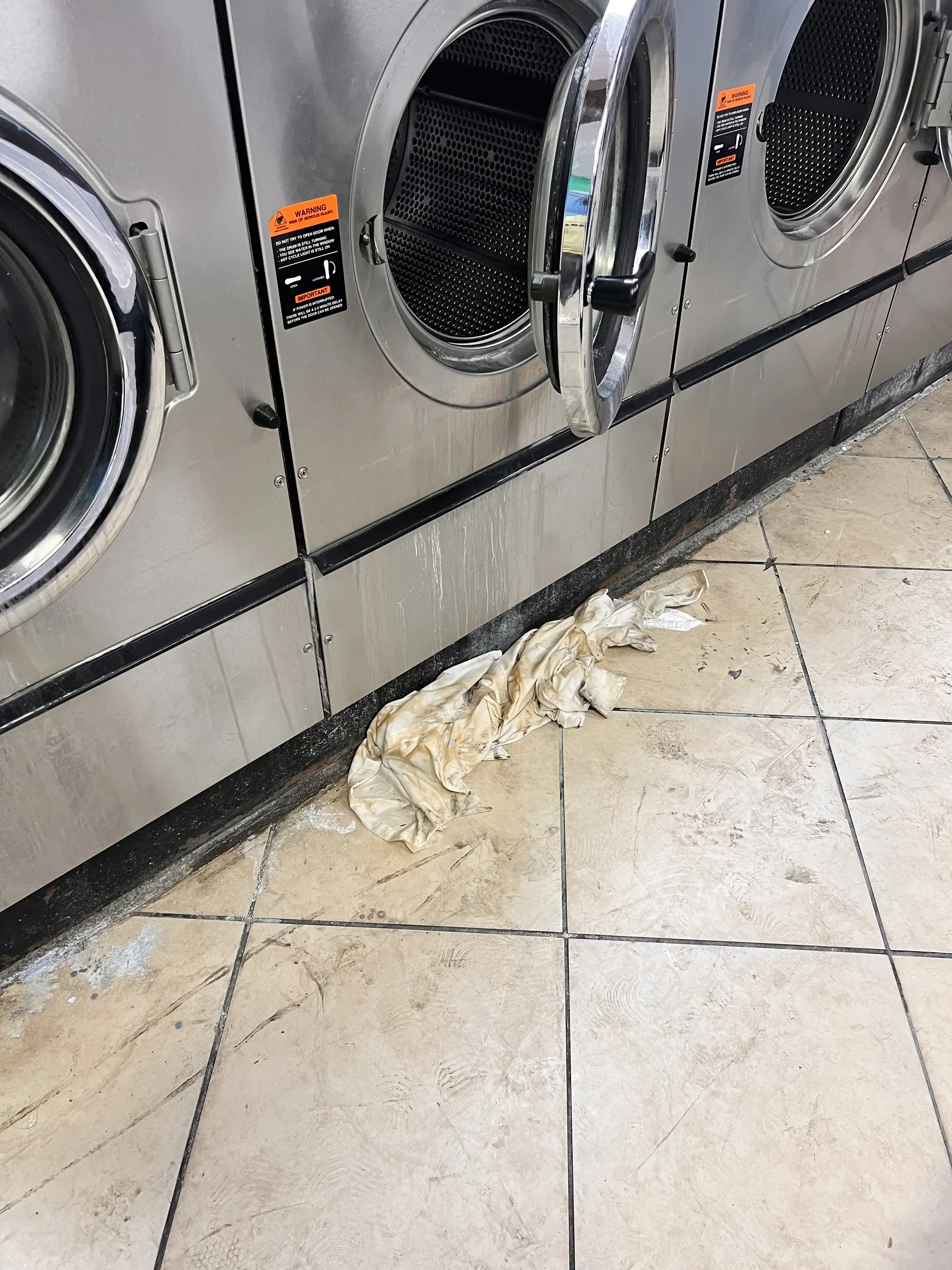 Cresthaven Coin Laundry thumbnail 15