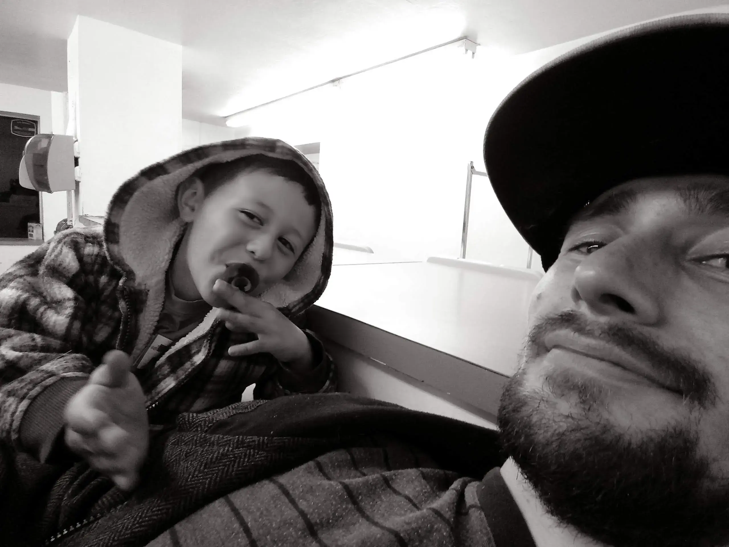Crestline Village Laundromat - Image 14