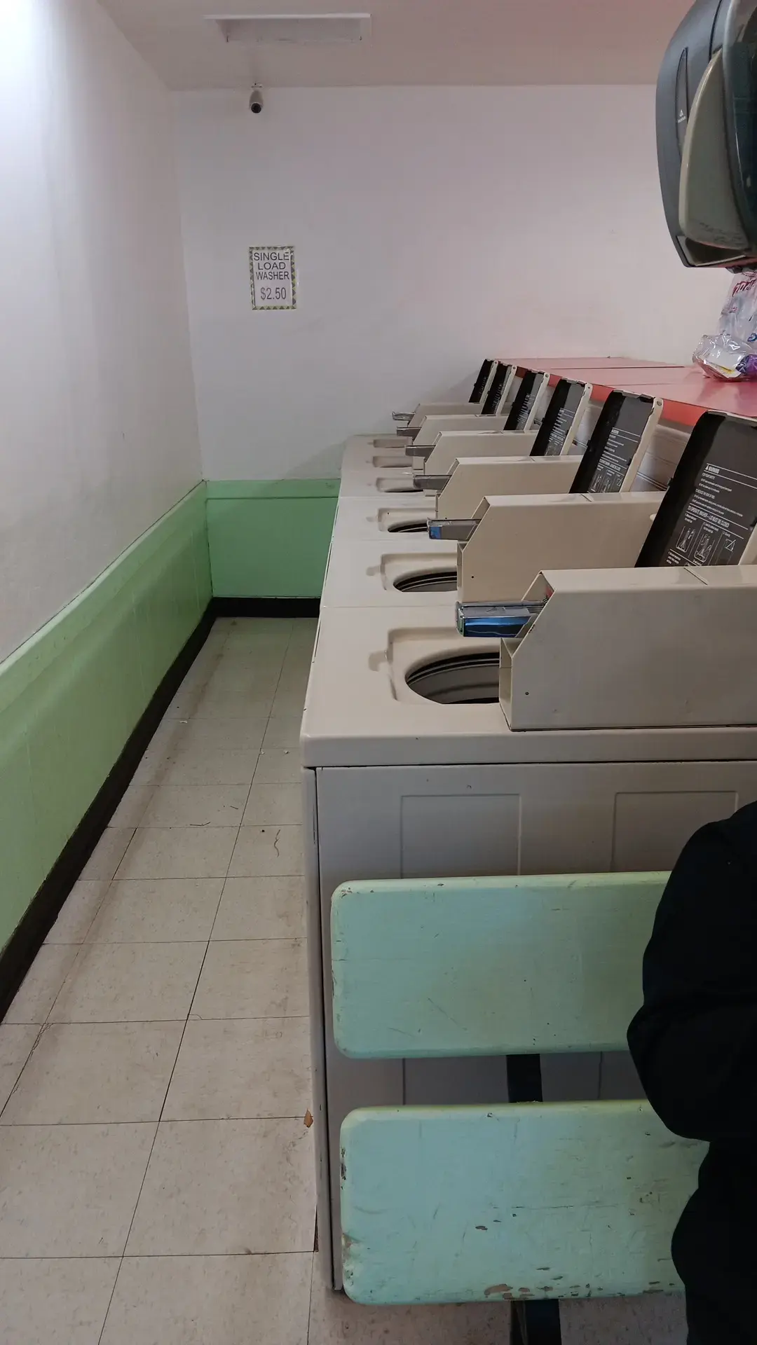 Crestline Village Laundromat thumbnail 20