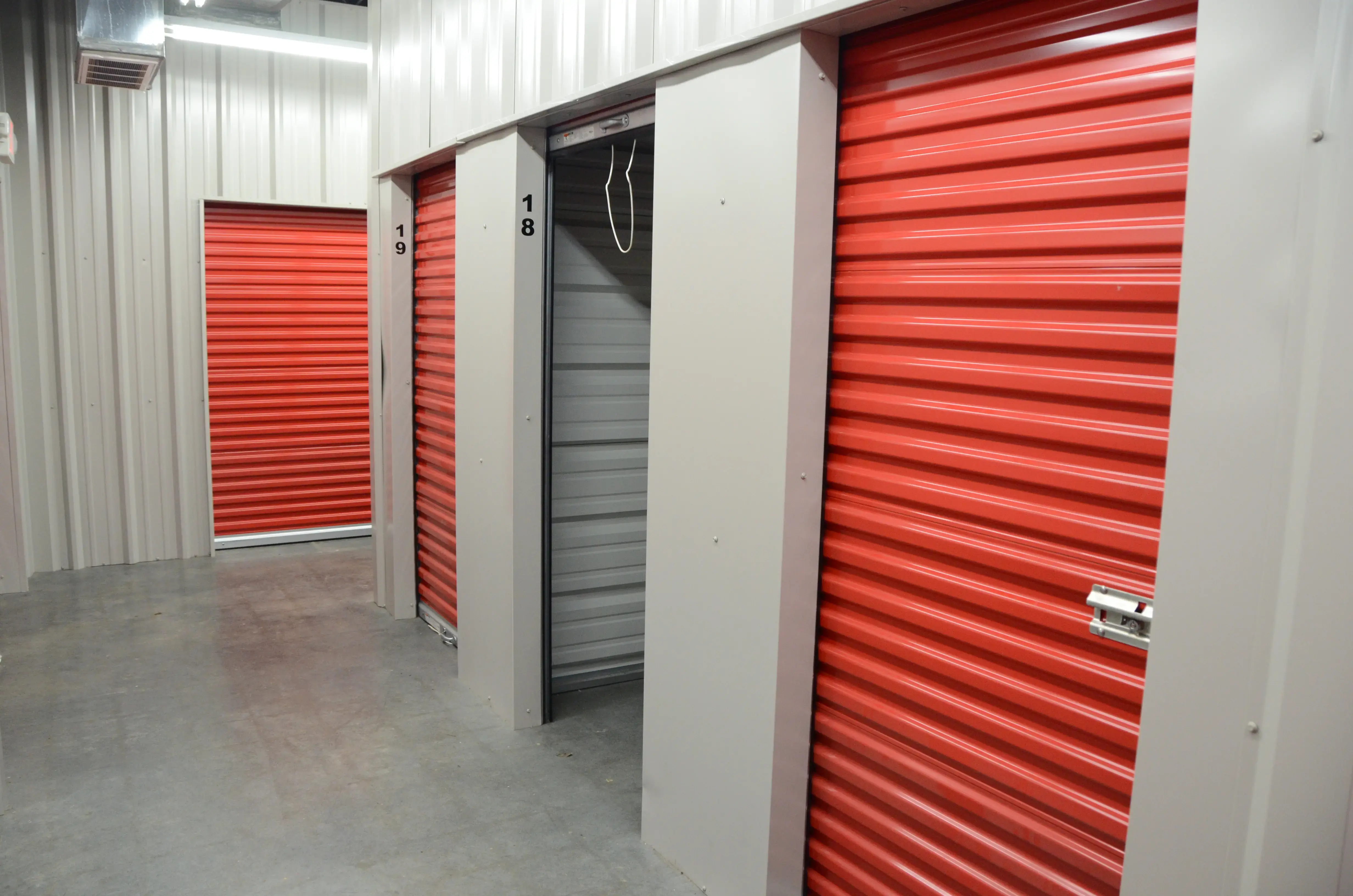 Crestwood Coin Laundry - Image 10