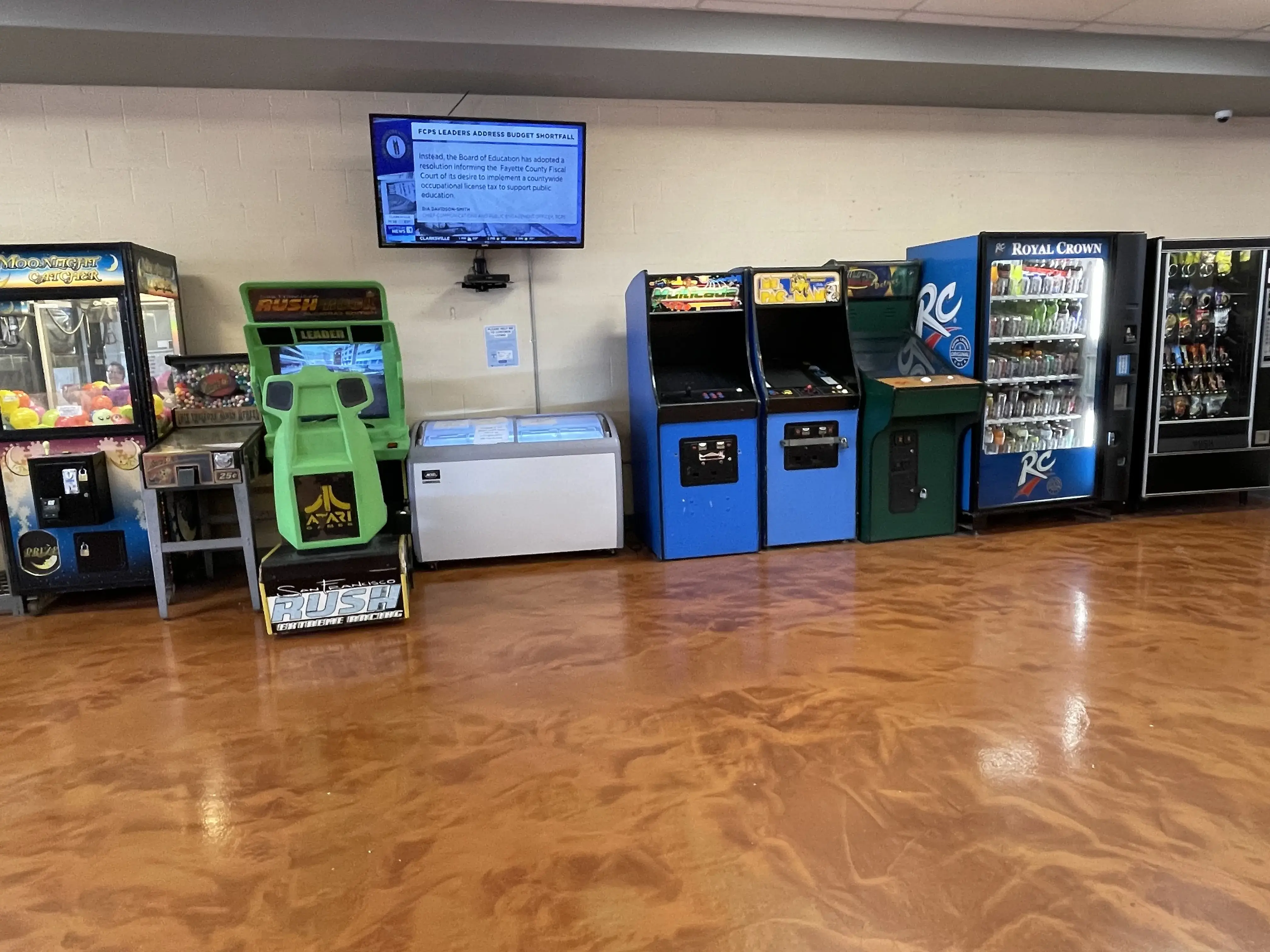 Crestwood Coin Laundry - Image 13