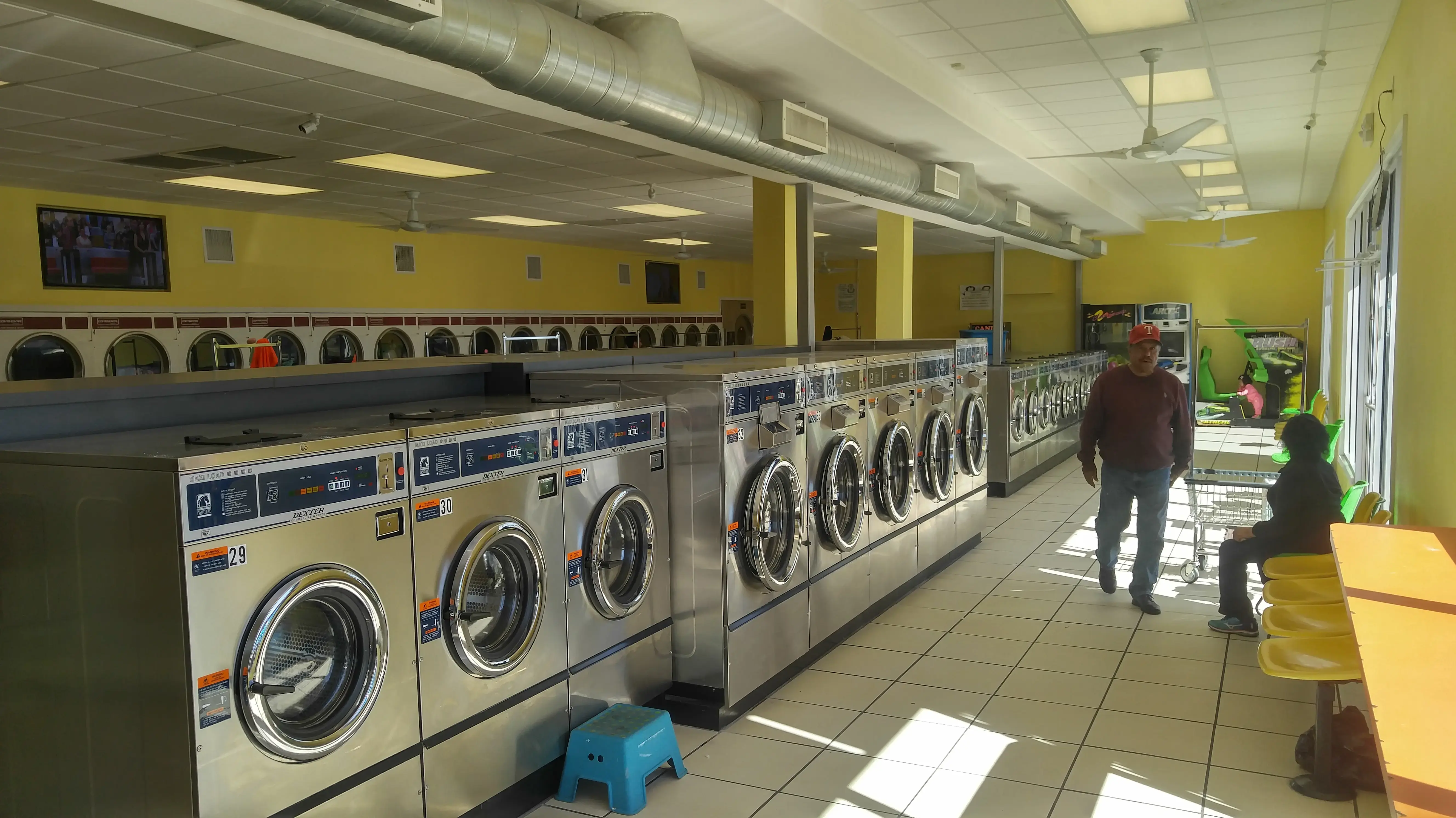 Crisp N Clean Laundry thumbnail 14