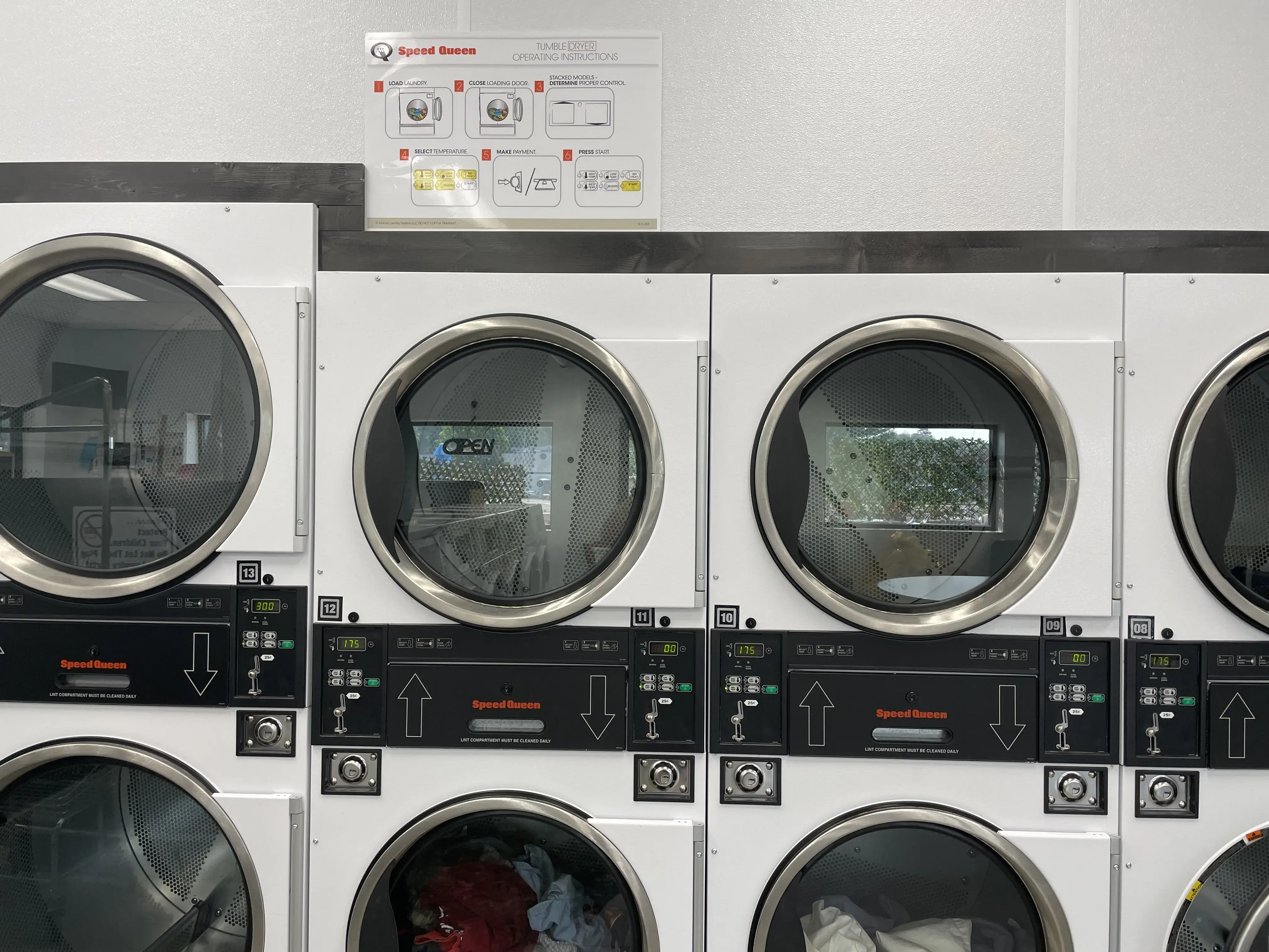 Crosslake laundromat - Image 3