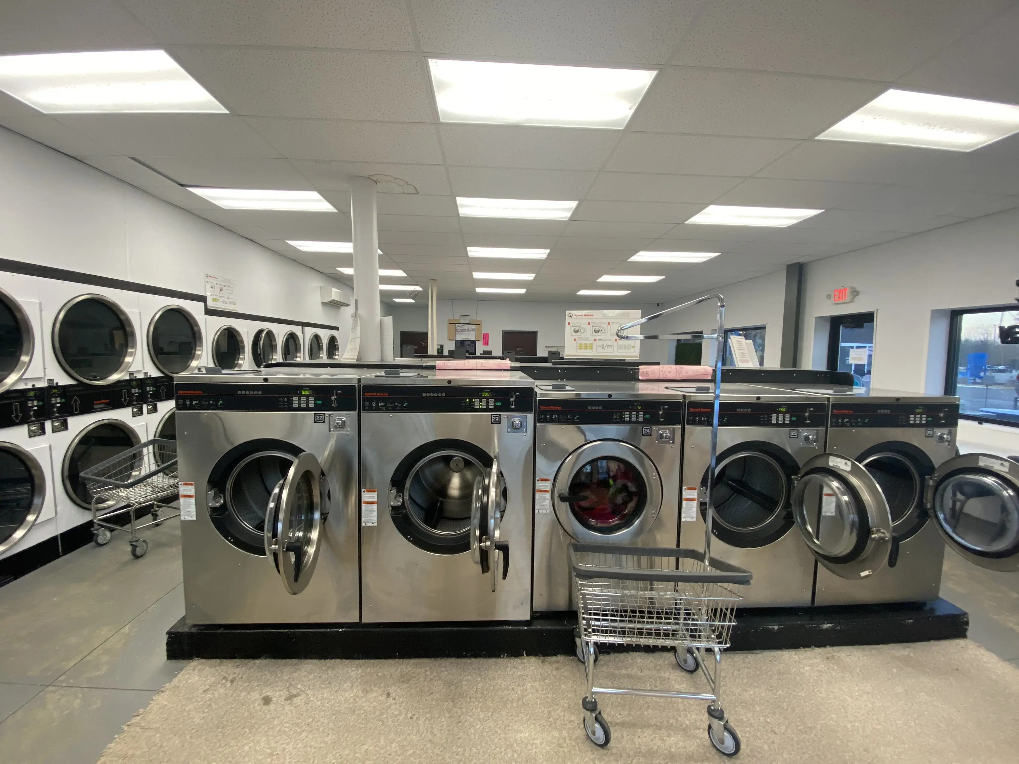 Crosslake laundromat location