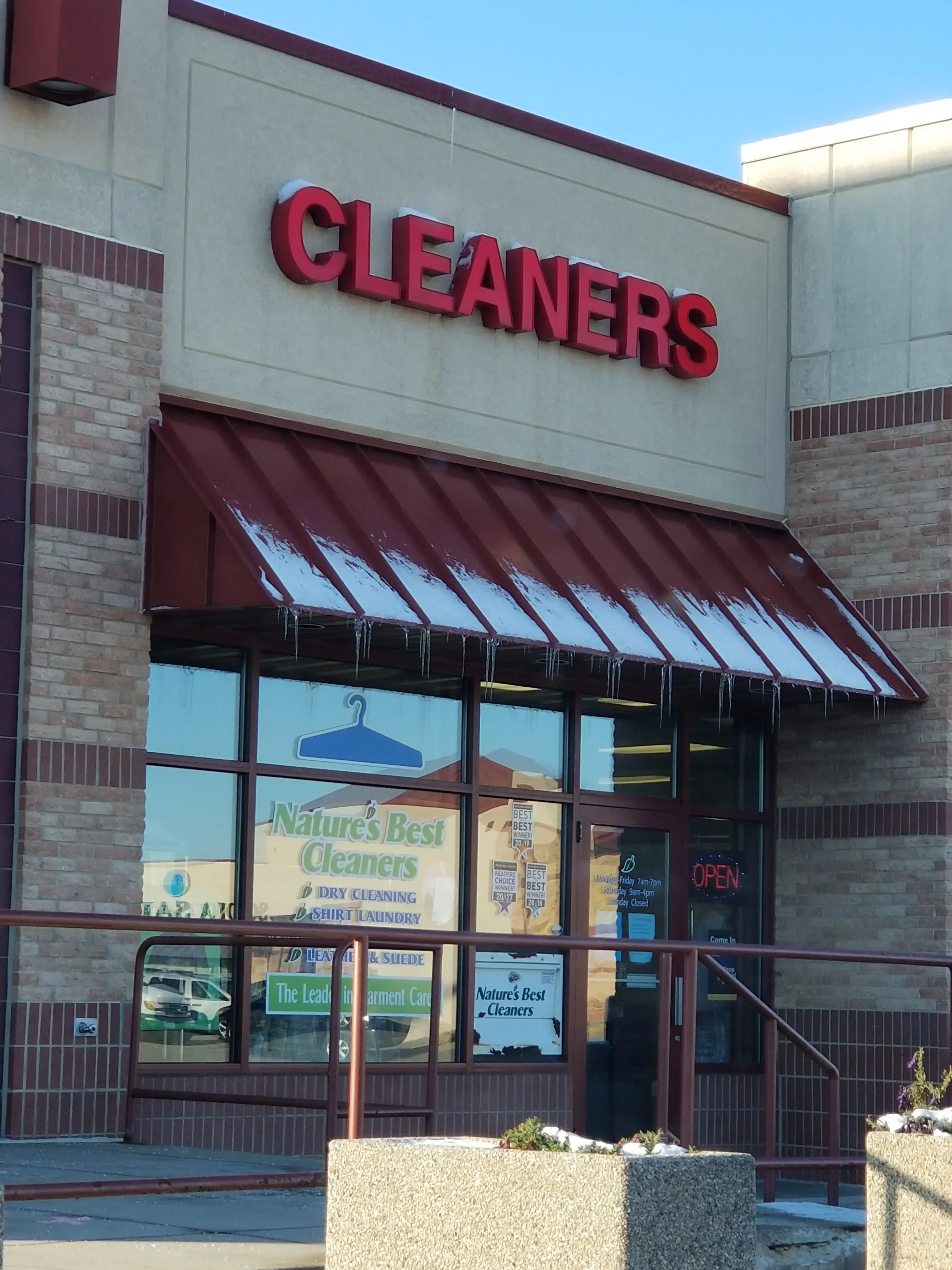 Crossroads Laundromat thumbnail 11