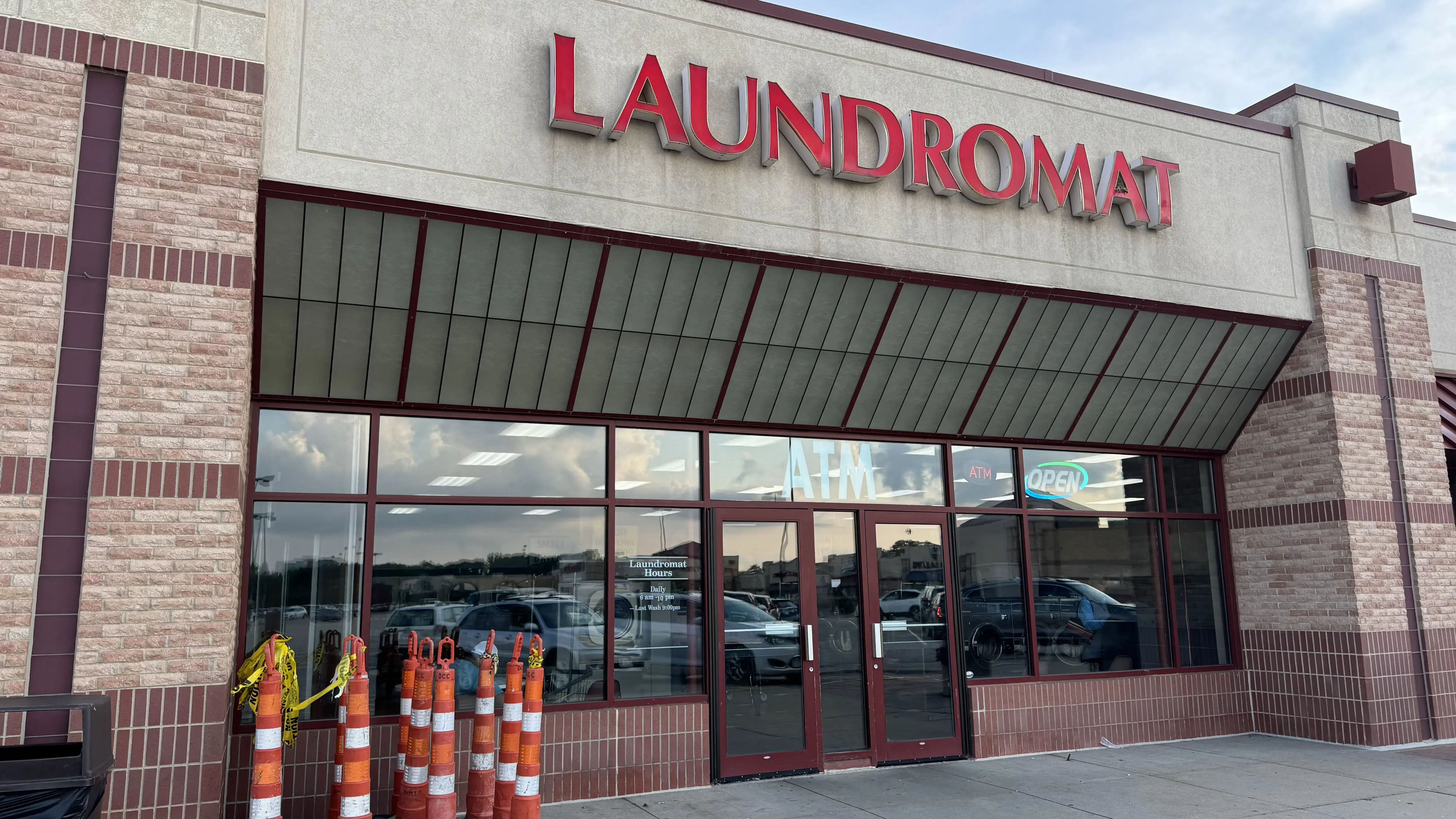 Crossroads Laundromat thumbnail 1